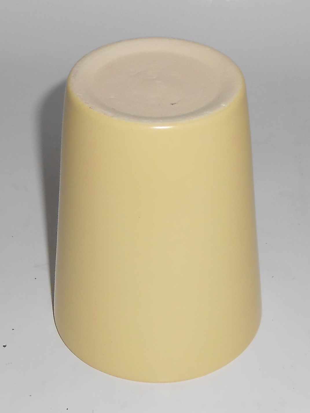 Metlox Pottery Poppy Trail Series 200 #235-T Pastel Yel