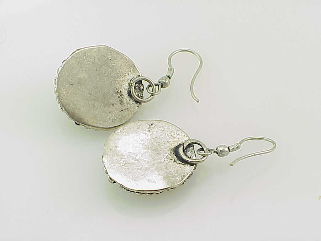 Dangling Sterling Silver And Agate Pierced Earrings