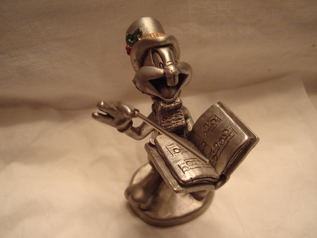 Rawcliffe Warner Bros pewter bugs bunny