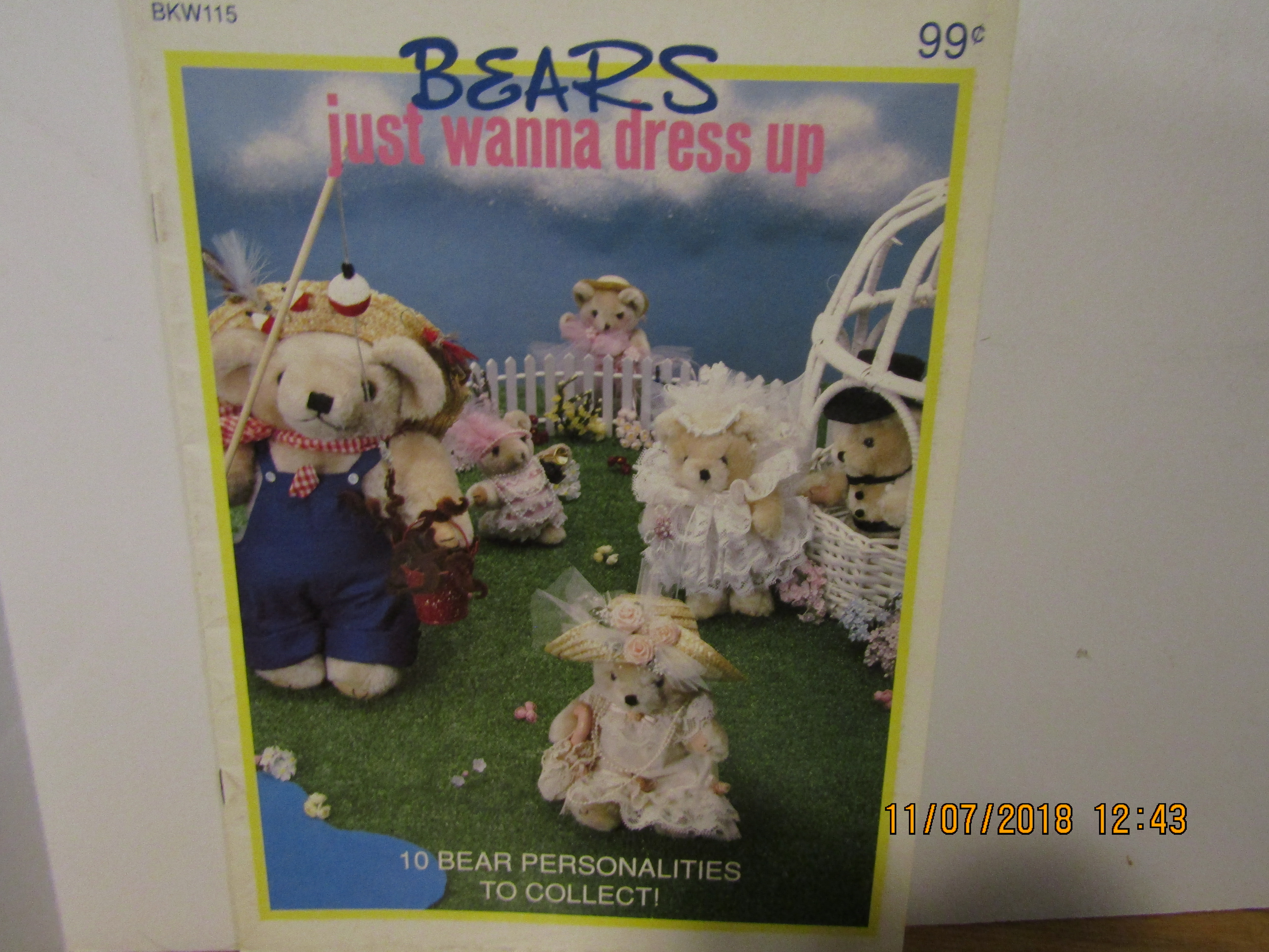 Wang Craft Book Bears Just Wanna Dress Up #115