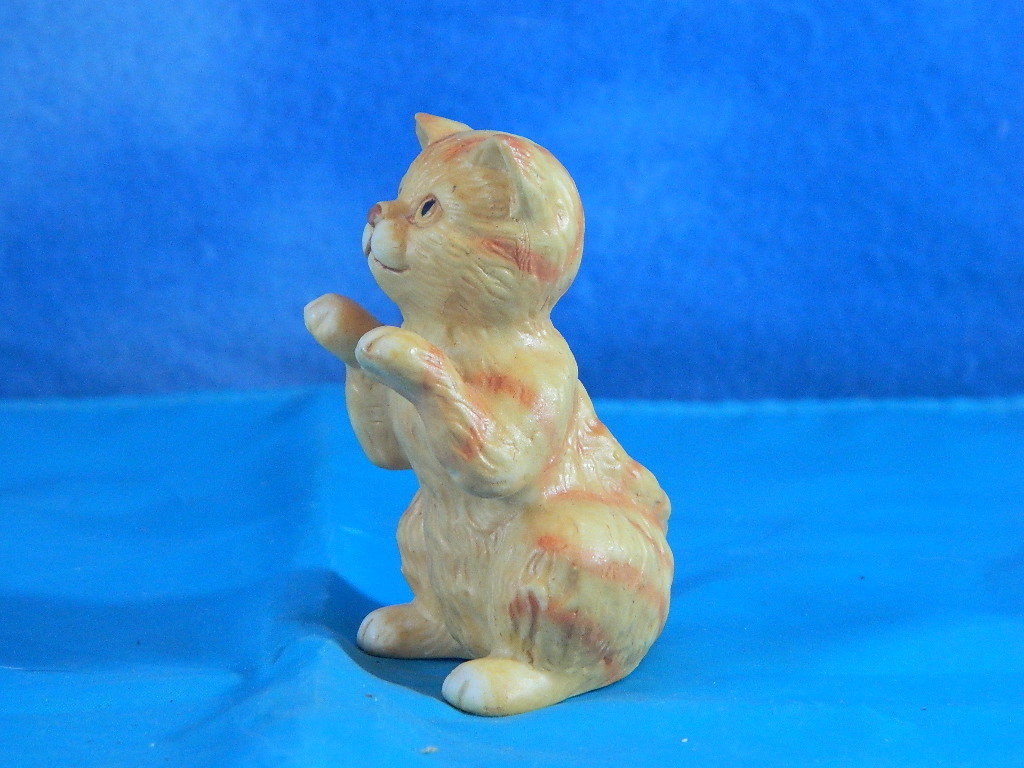 Bone China Ginger Tabby Cat Begging