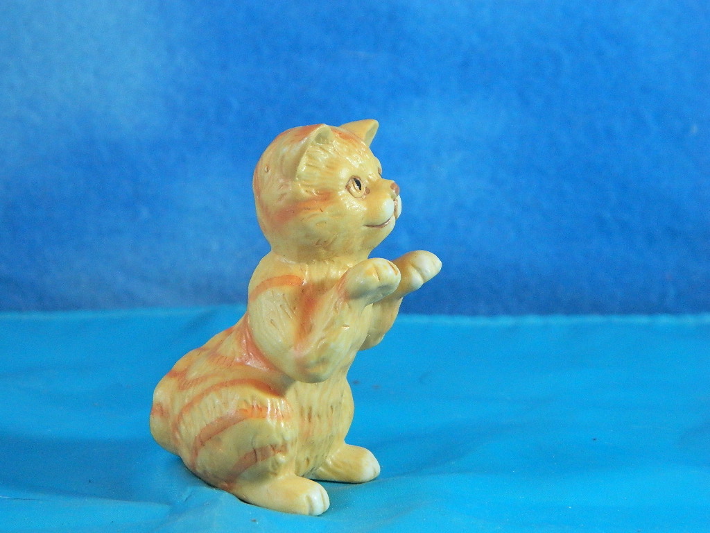 Bone China Ginger Tabby Cat Begging