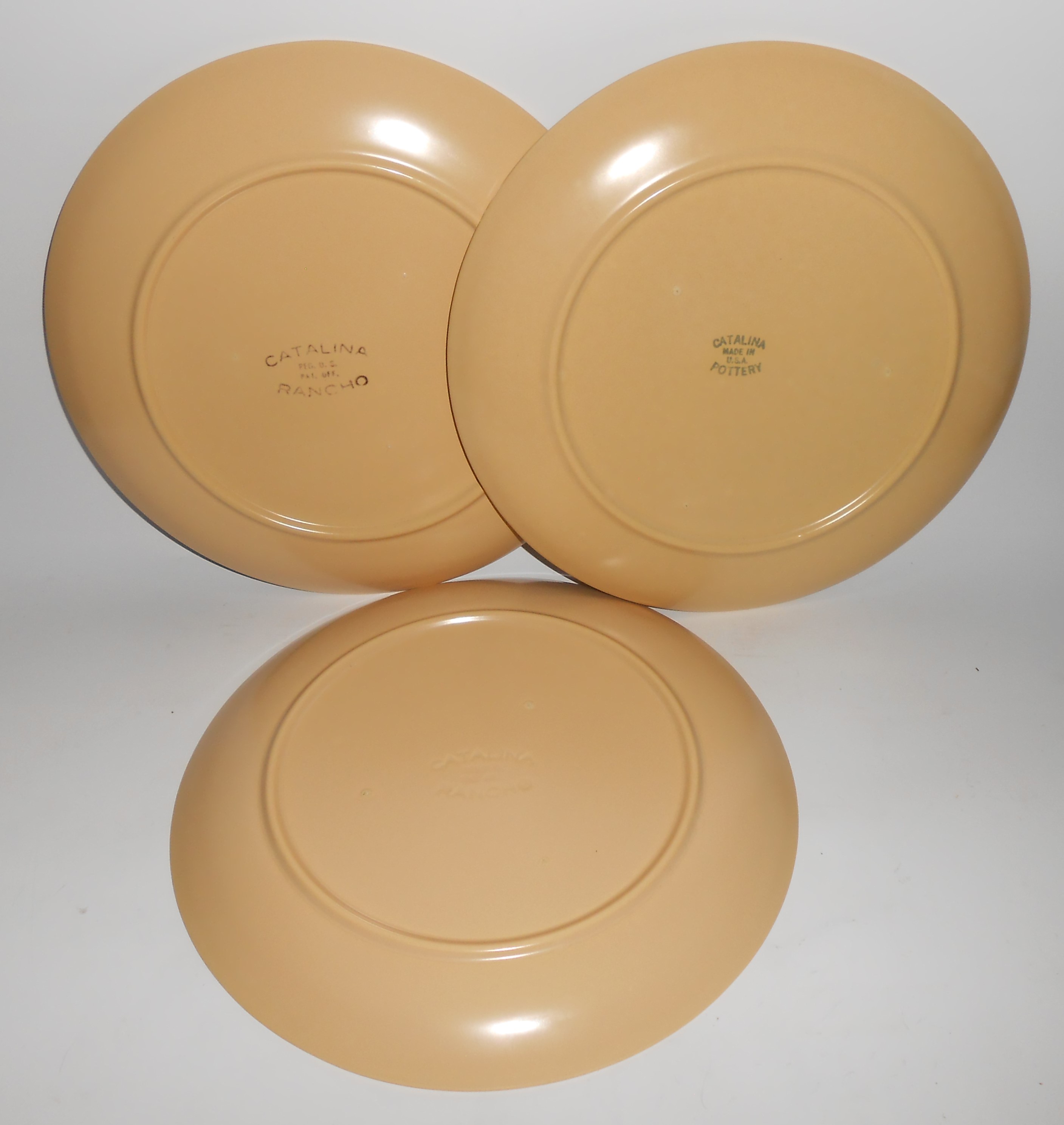 Catalina Pottery Rancho Ware Catalina Sand Large Dinner