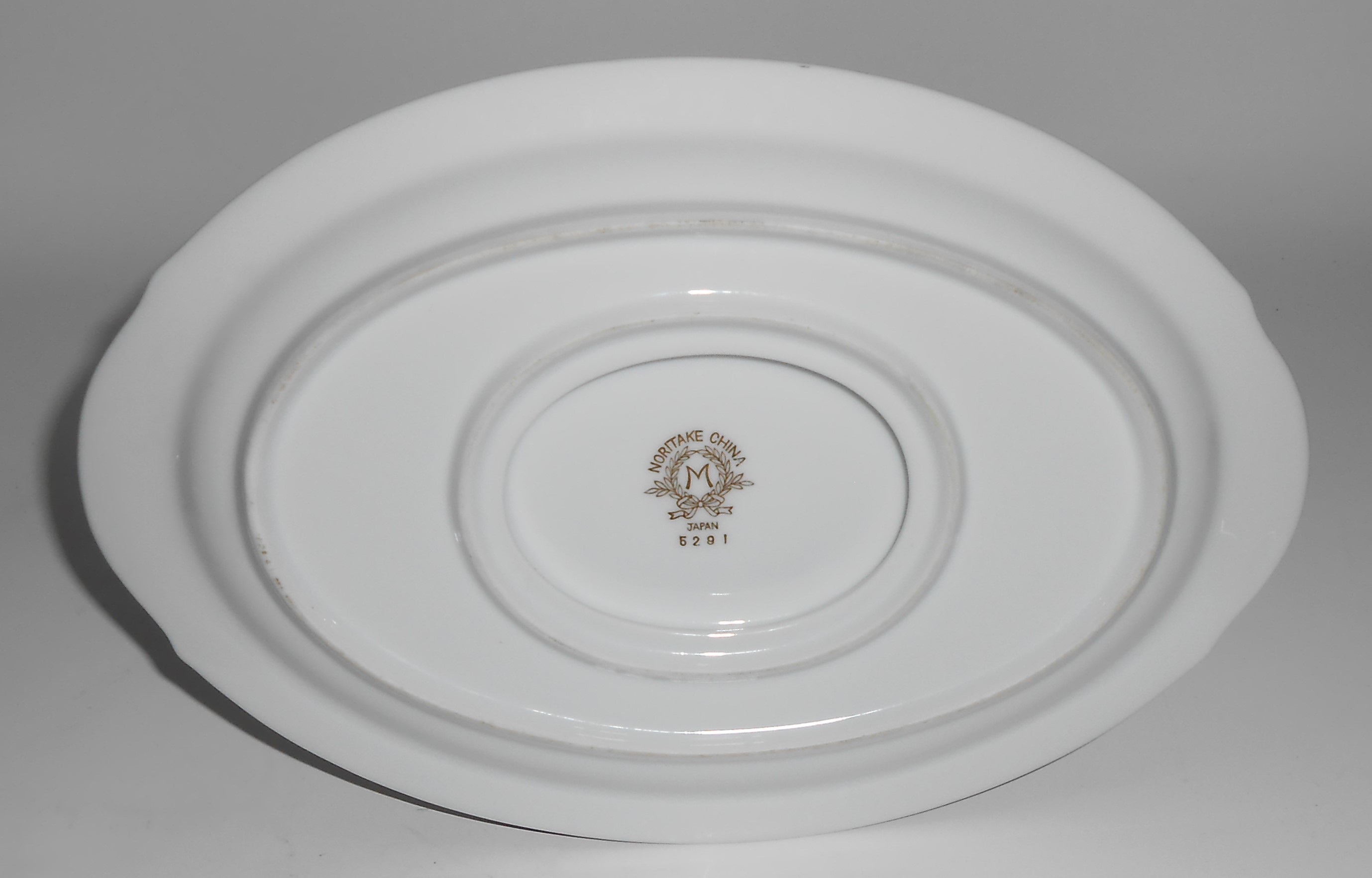 Noritake Porcelain China Guilford 5291 /Gold Gravy Bowl