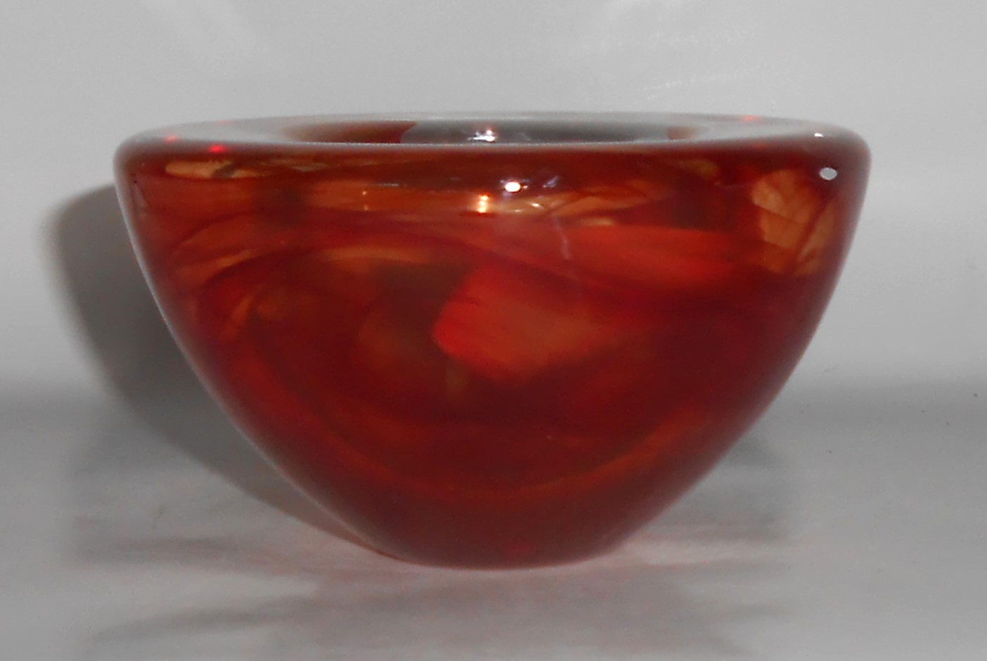 VINTAGE Kosta Art Glass Medium Red Atoll w/Sticker #2