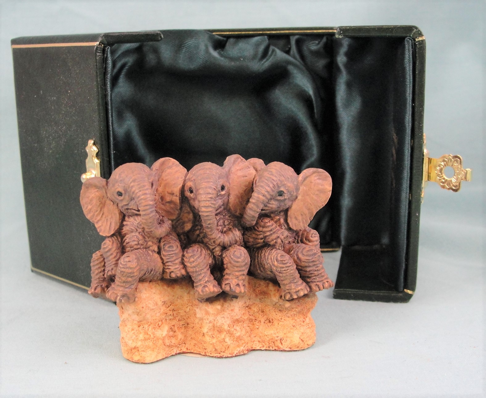 Country Artists Stratford Collection Mini Elephant Trio