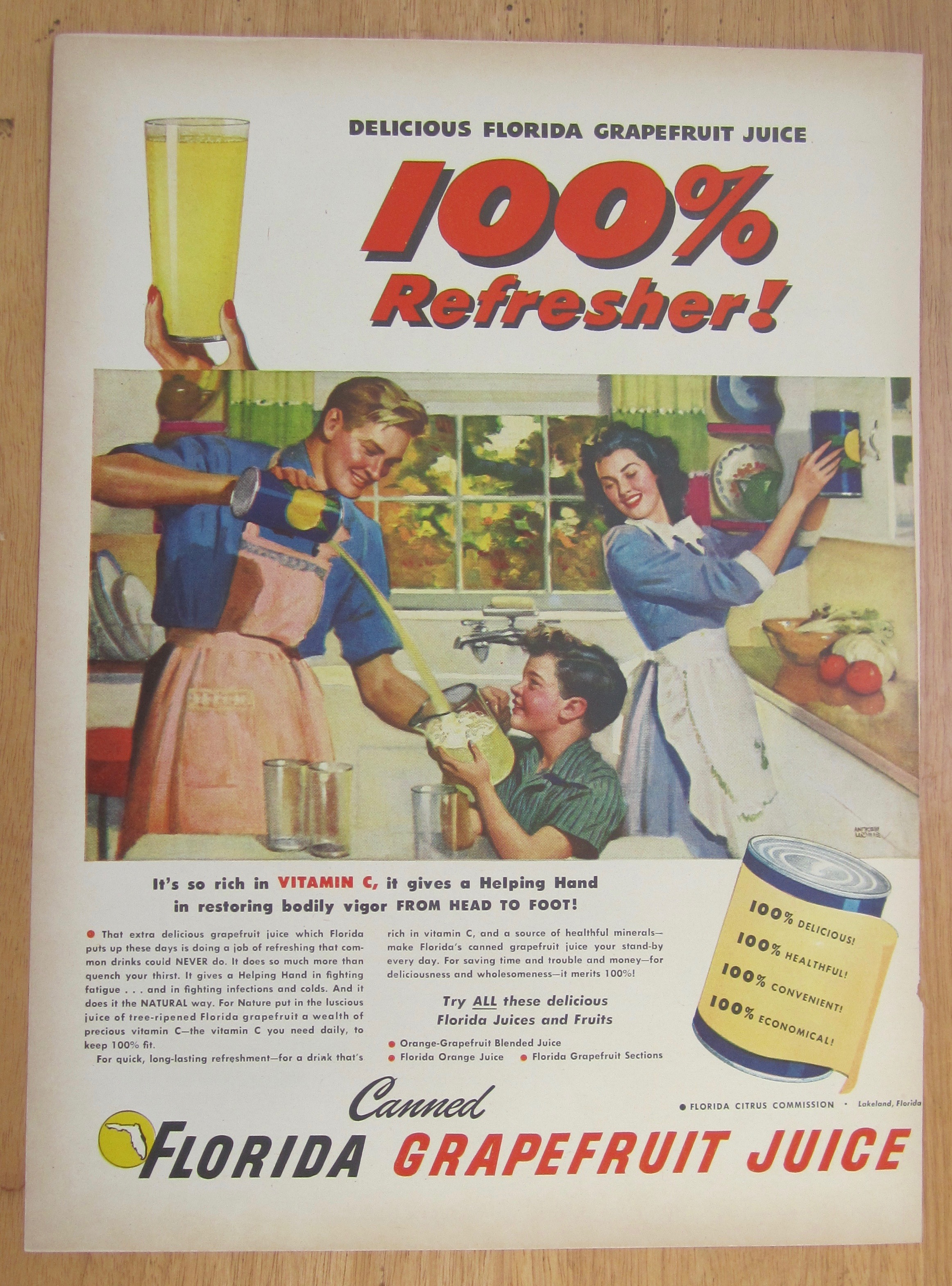 1946 Florida Grapefruit Juice with Dad Pouring Juice