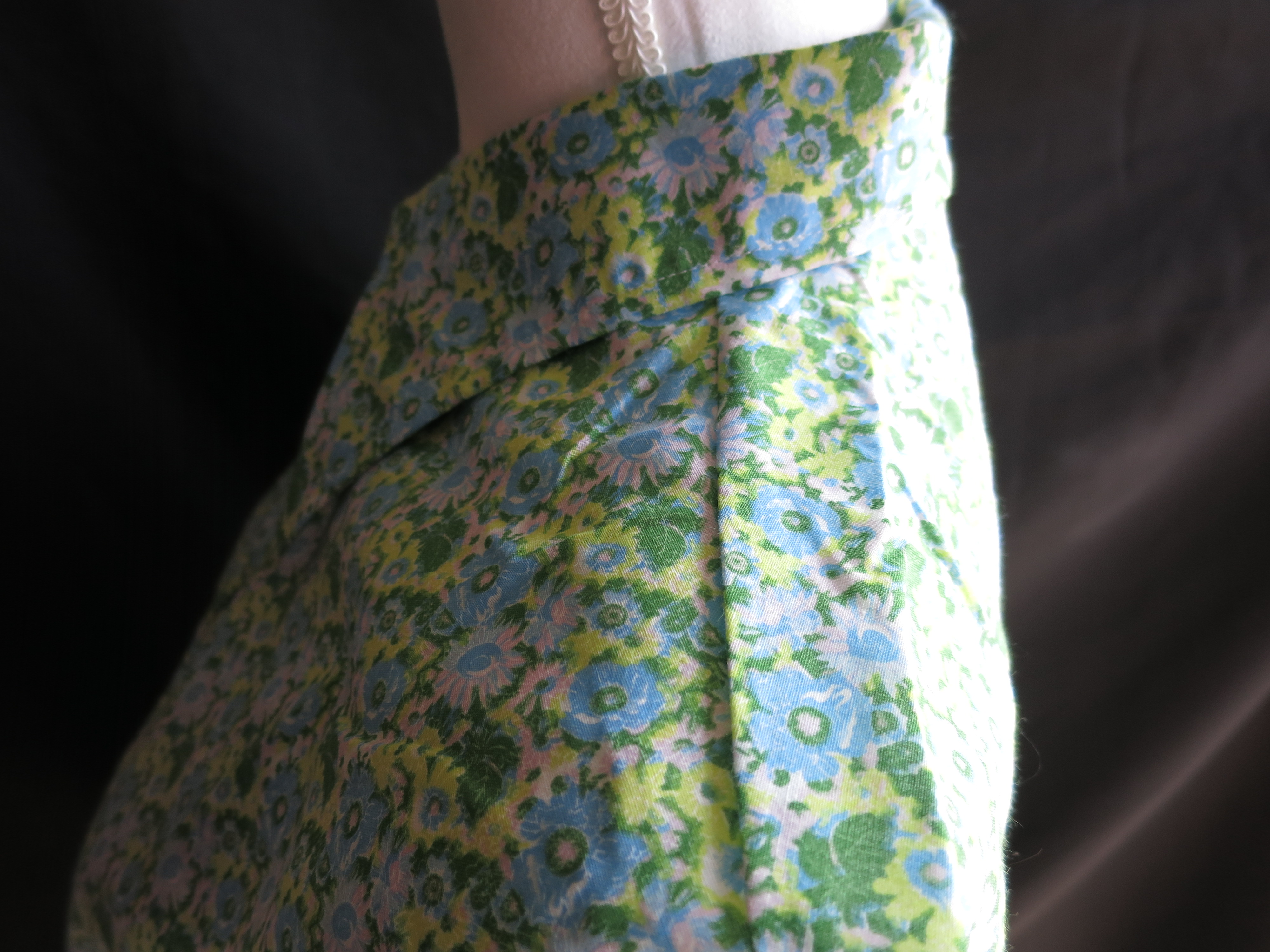 Womens Sleeveless Blouse Permanent Press size 42