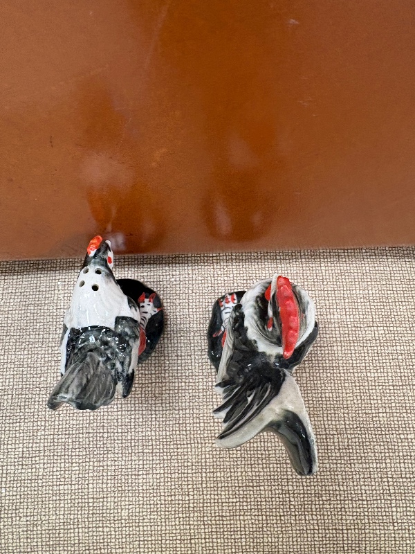 Rooster and Hen Salt and Pepper Shakers MCM Norcrest MC 1950s