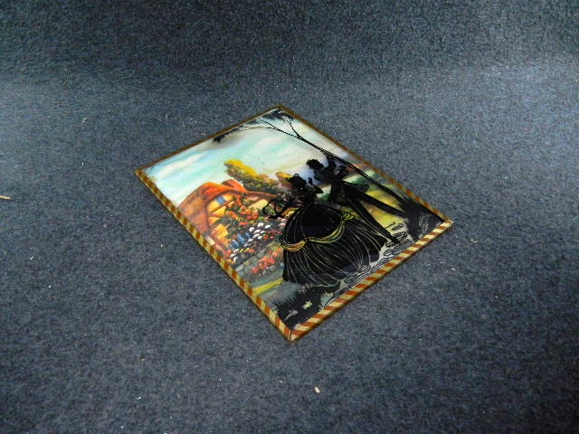 Silhouette Picture Convex Bubble Glass Victorian Couple