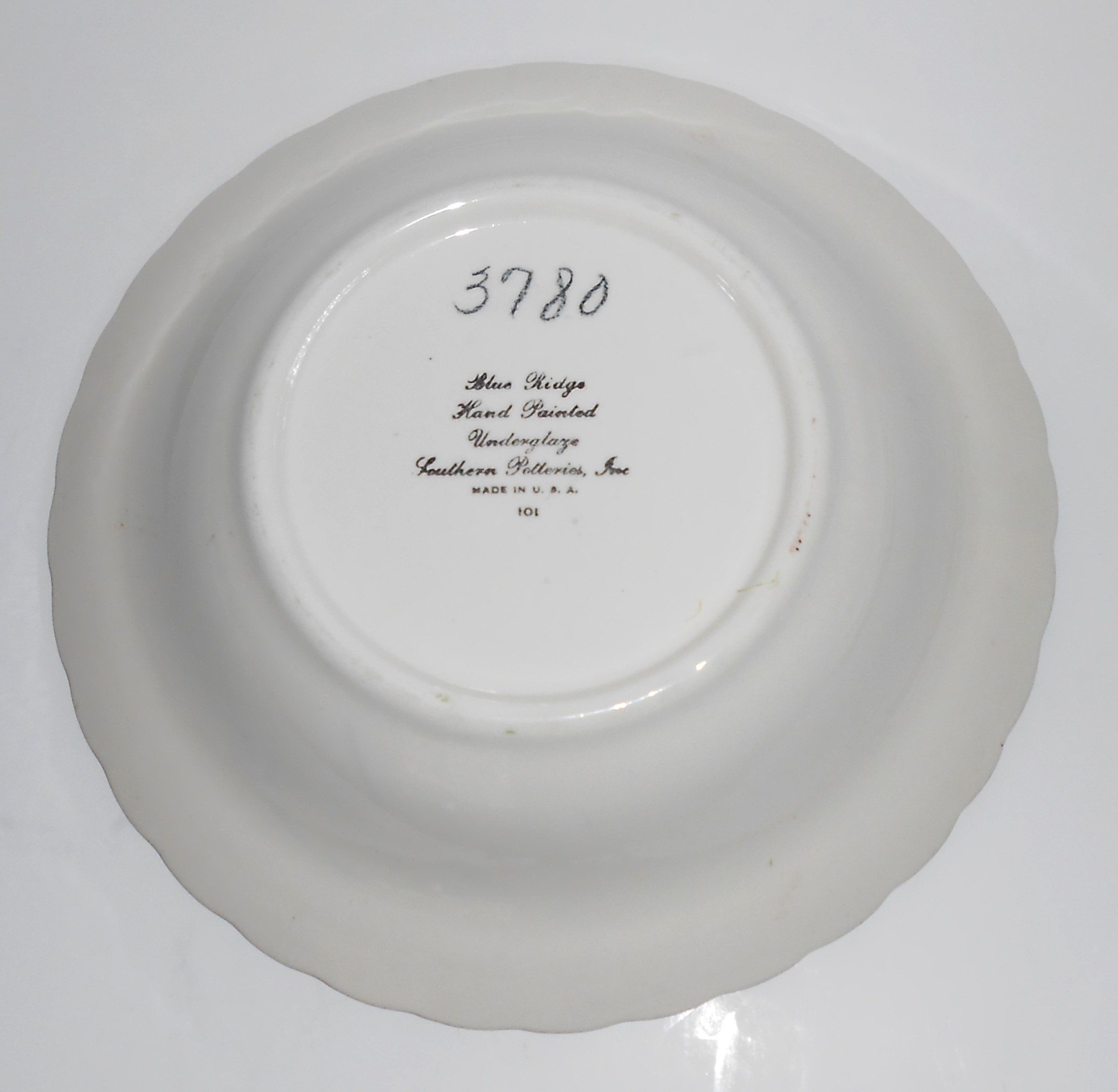 Blue Ridge Southern Potteries Big Apple Round Vegetable