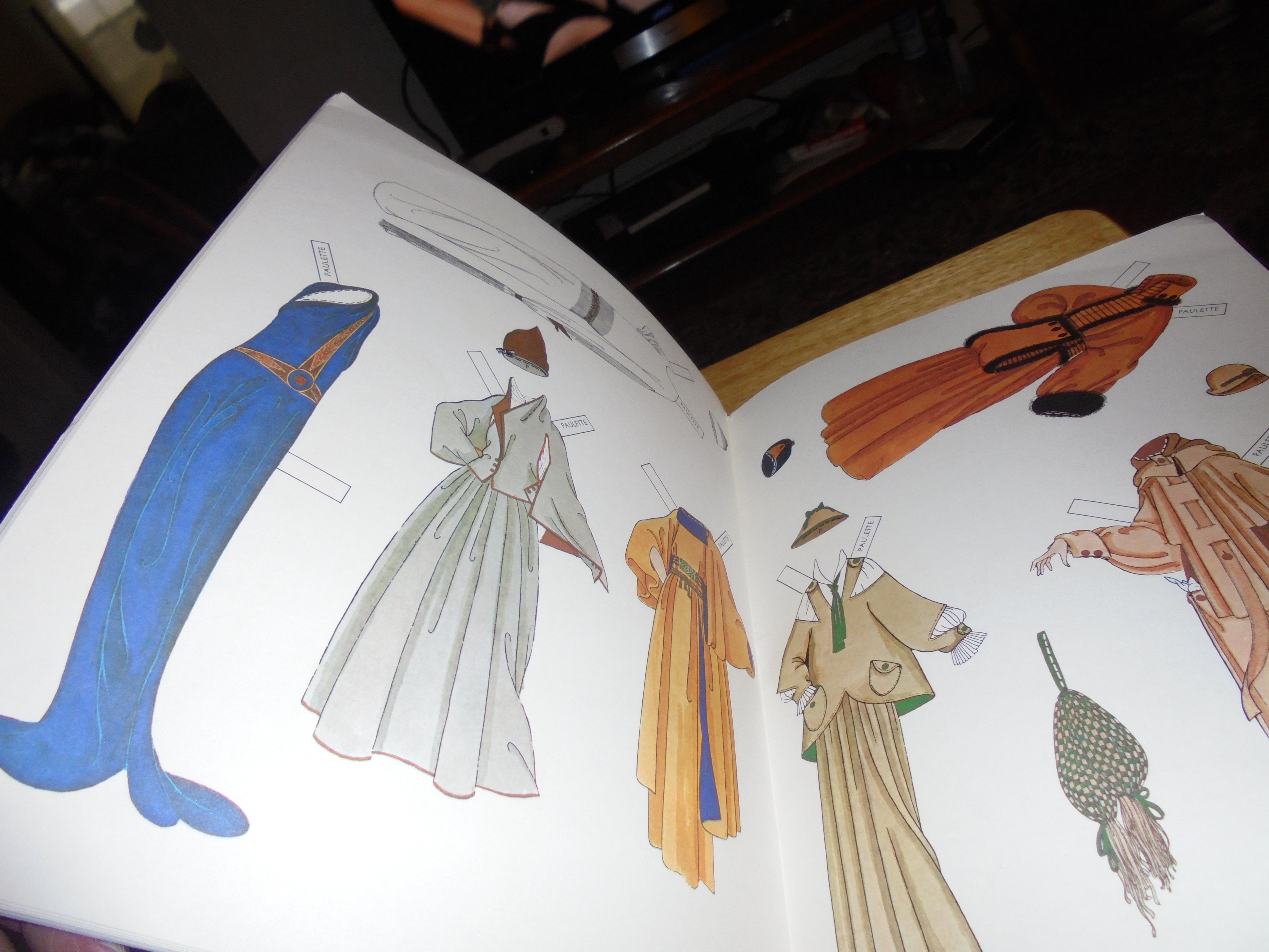 Erte' Fashion Paper Dolls Set 1978