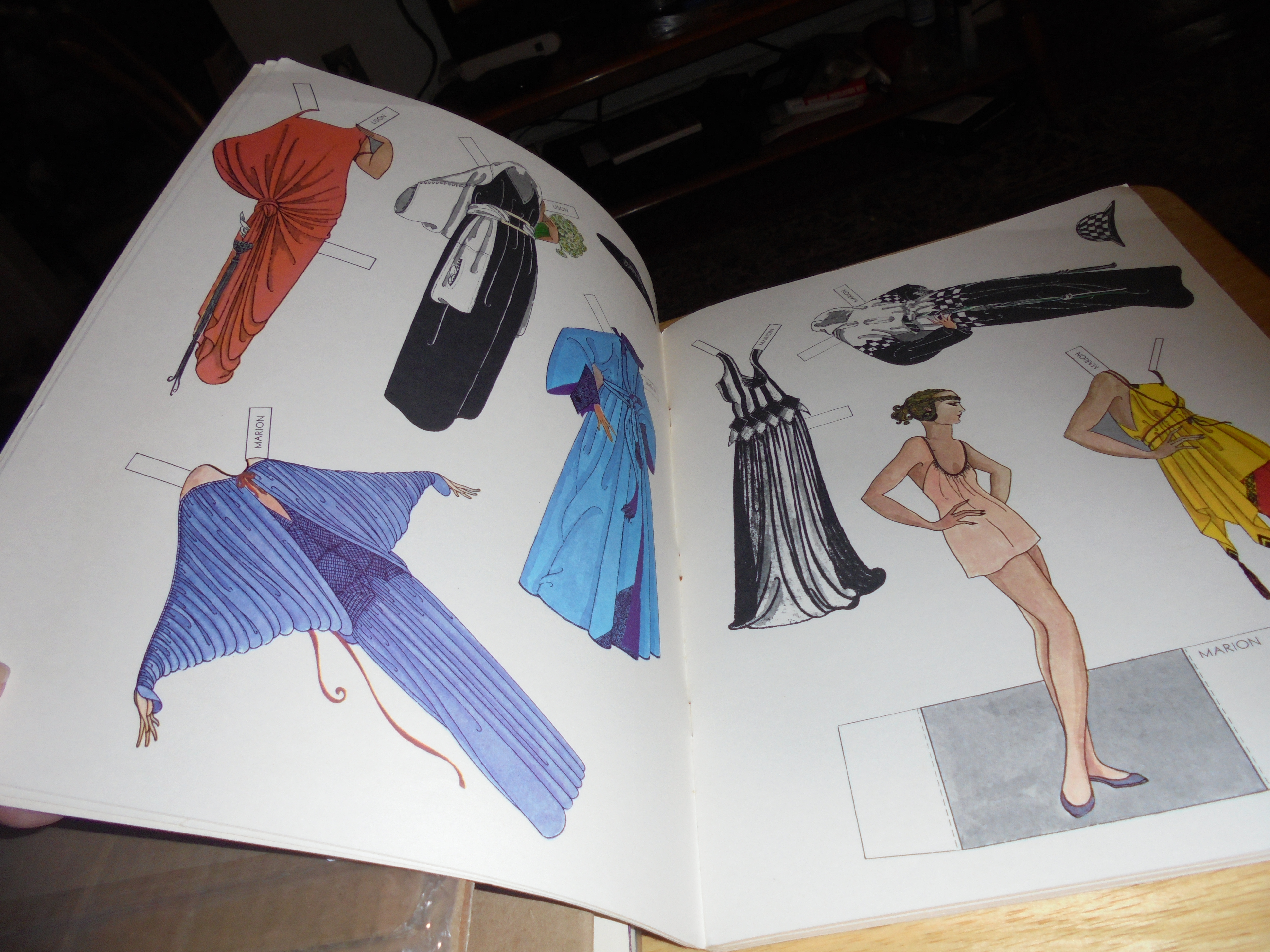 Erte' Fashion Paper Dolls Set 1978