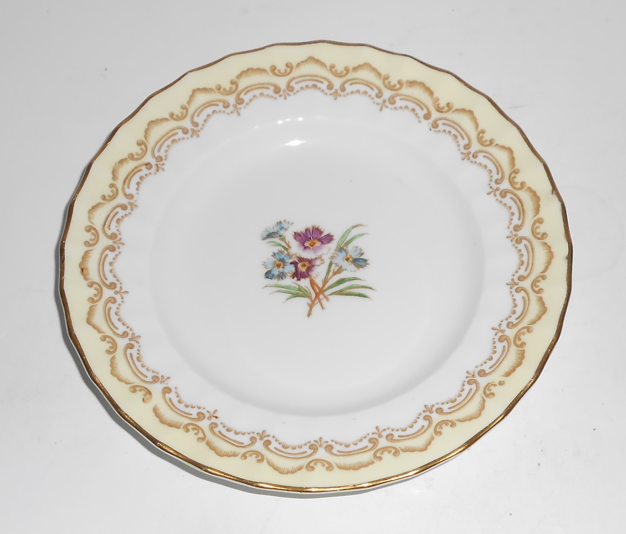 VINTAGE Royal Worcester Cromwell W/Gold Bread Plate