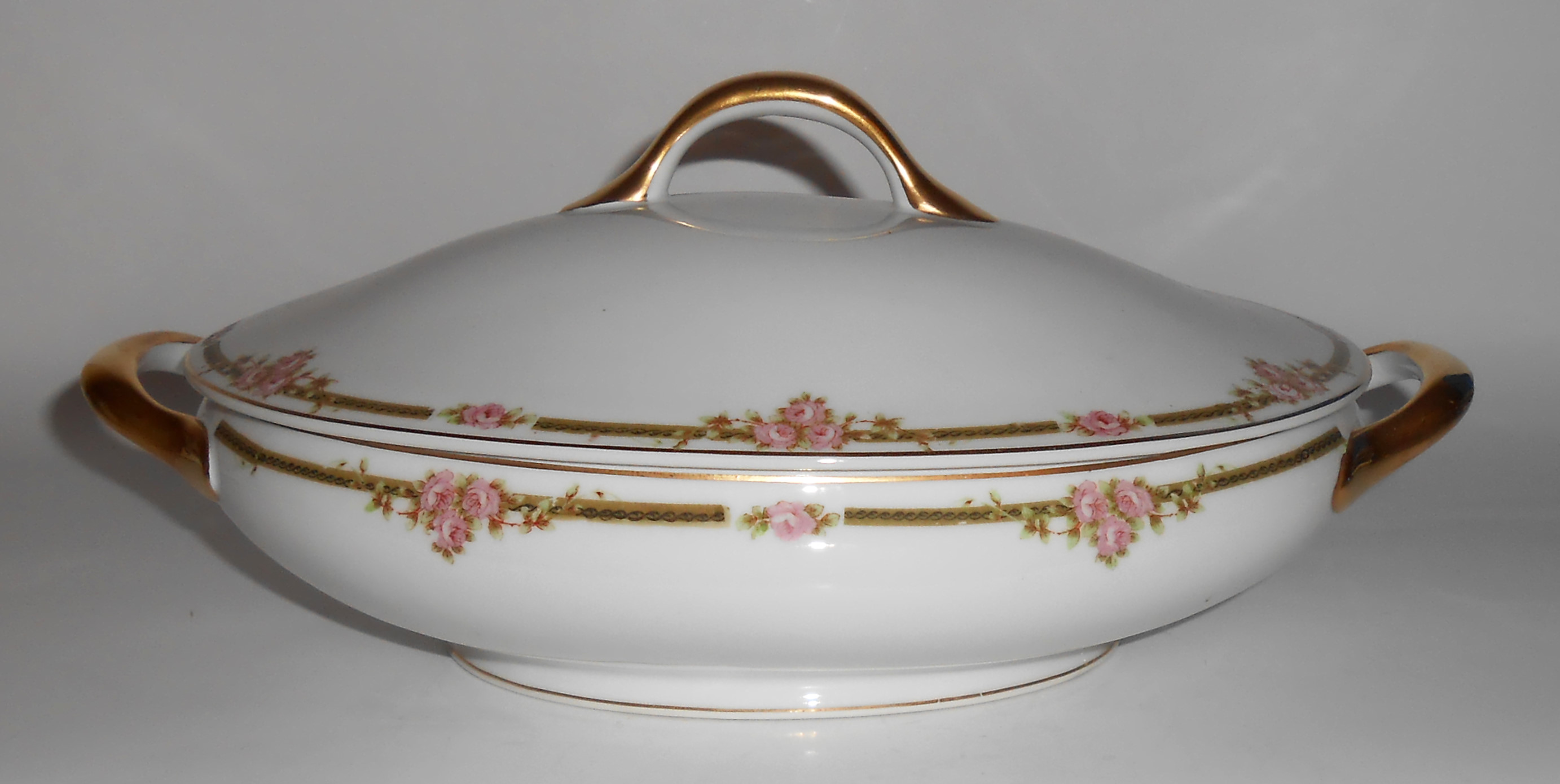 Nagoya Shokai Japan Porcelain China Roses Covered Veg