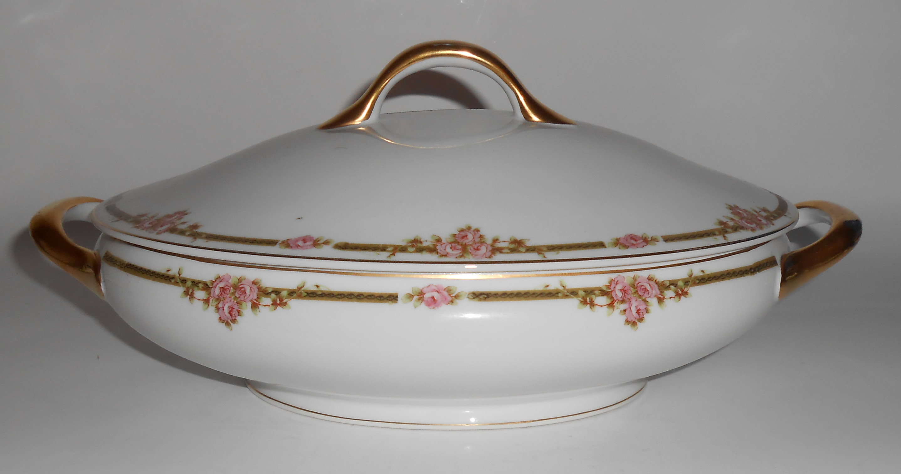 Nagoya Shokai Japan Porcelain China Roses Covered Veg