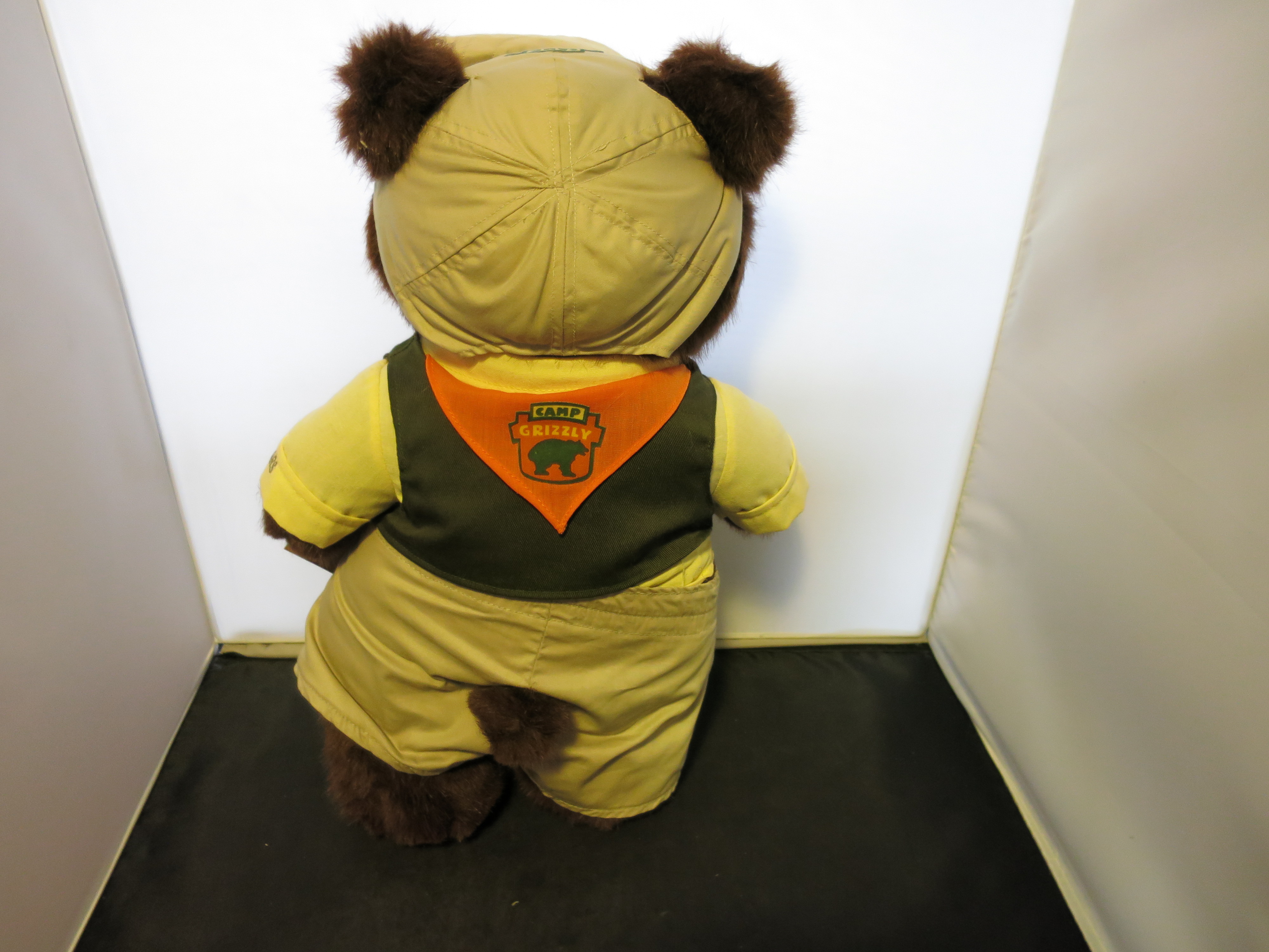 Robert Raikes Teddy Bear Camp Grizzly Jeremy 1990