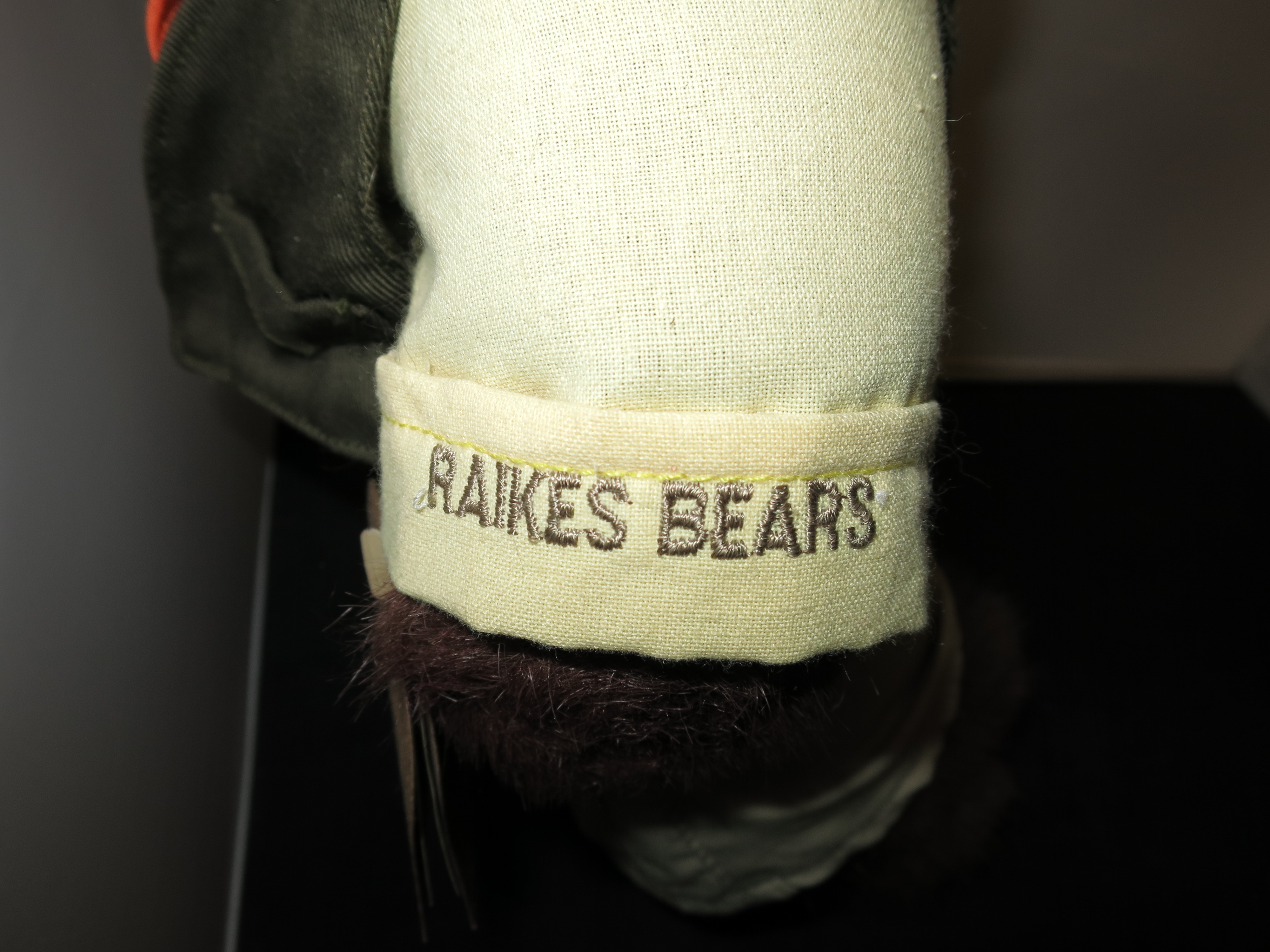 Robert Raikes Teddy Bear Camp Grizzly Jeremy 1990