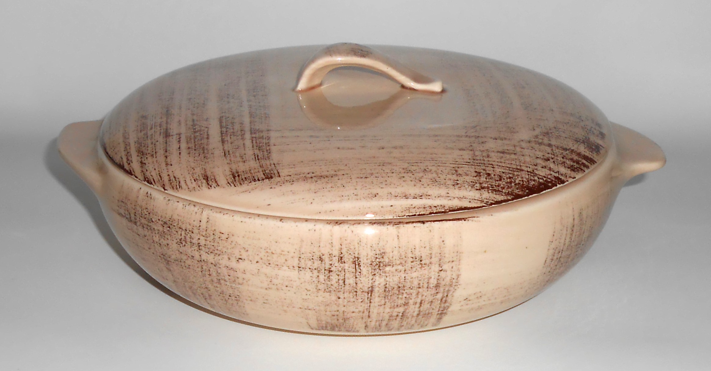 VINTAGE Vernon Kilns Pottery Barkwood 2 Quart Casserole
