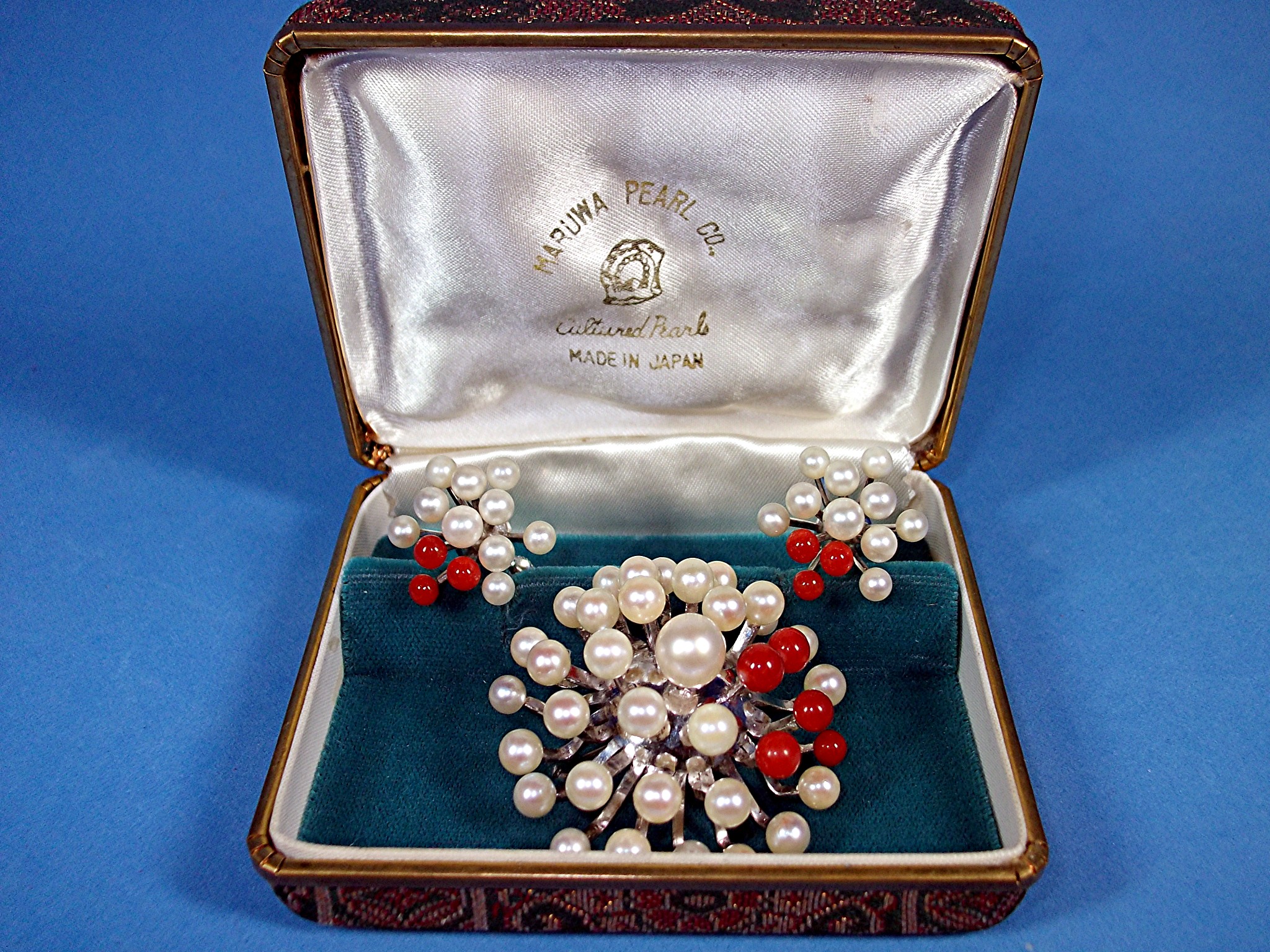 Cultured Pearls Natural Coral Silver Brooch & Earrings