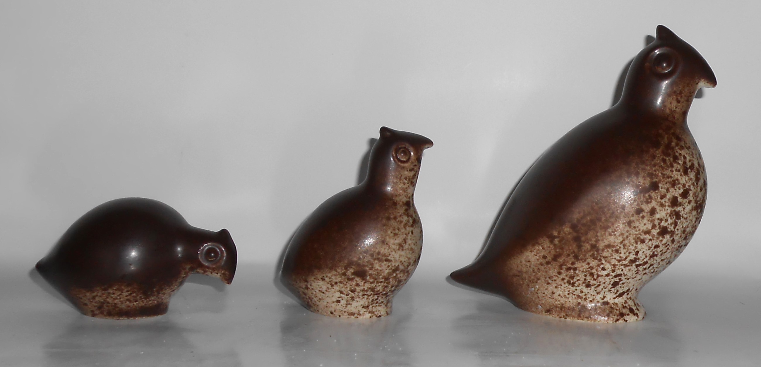 Howard Pierce Porcelain Pottery Bevy of 3 Quail