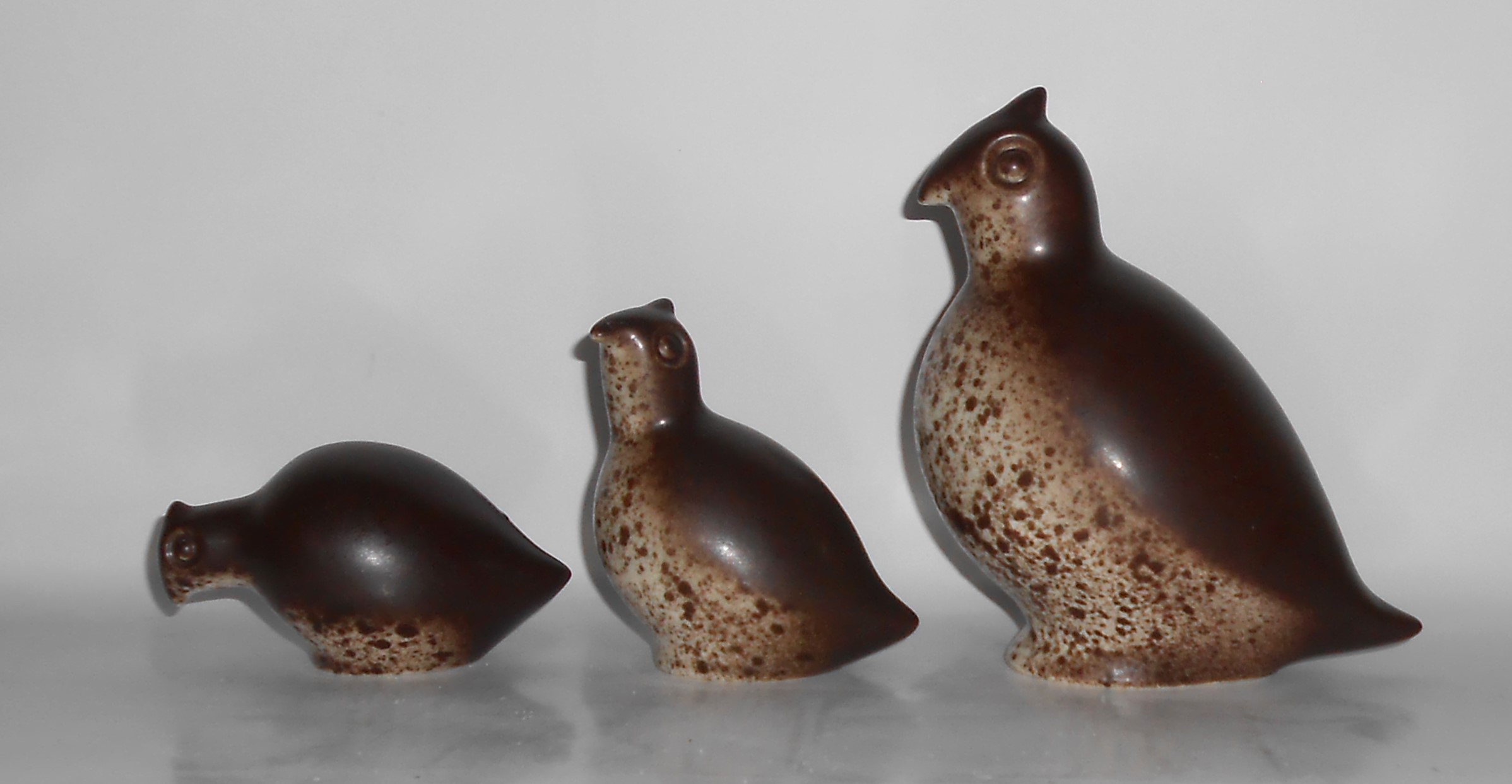 Howard Pierce Porcelain Pottery Bevy of 3 Quail