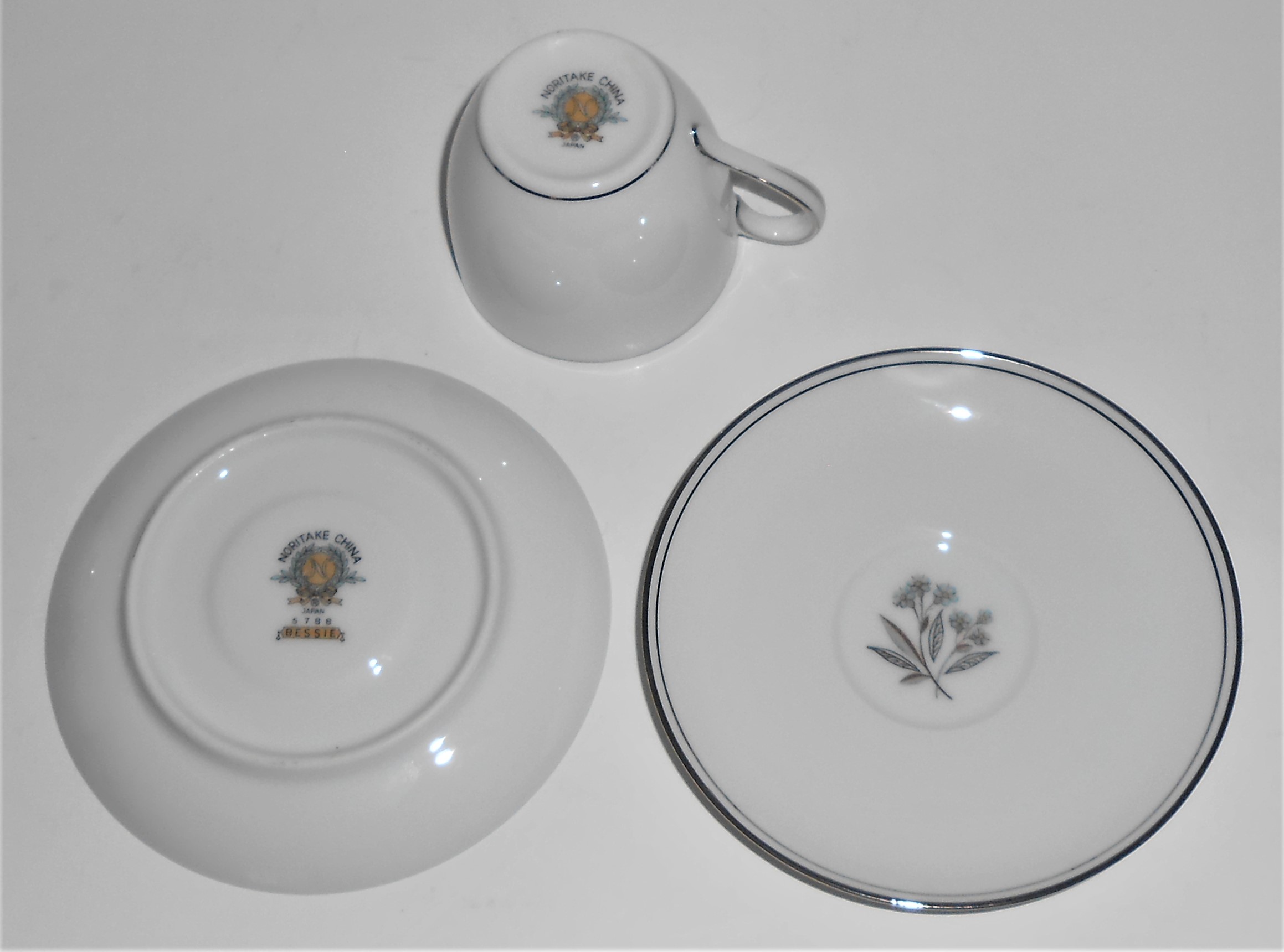 Noritake Porcelain China 5788 Bessie w/Platinum Demitas