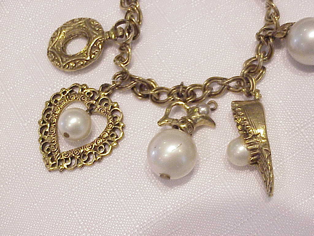 Vintage Circo Antiqued Gold Tone And Pearl Charm Bracelet