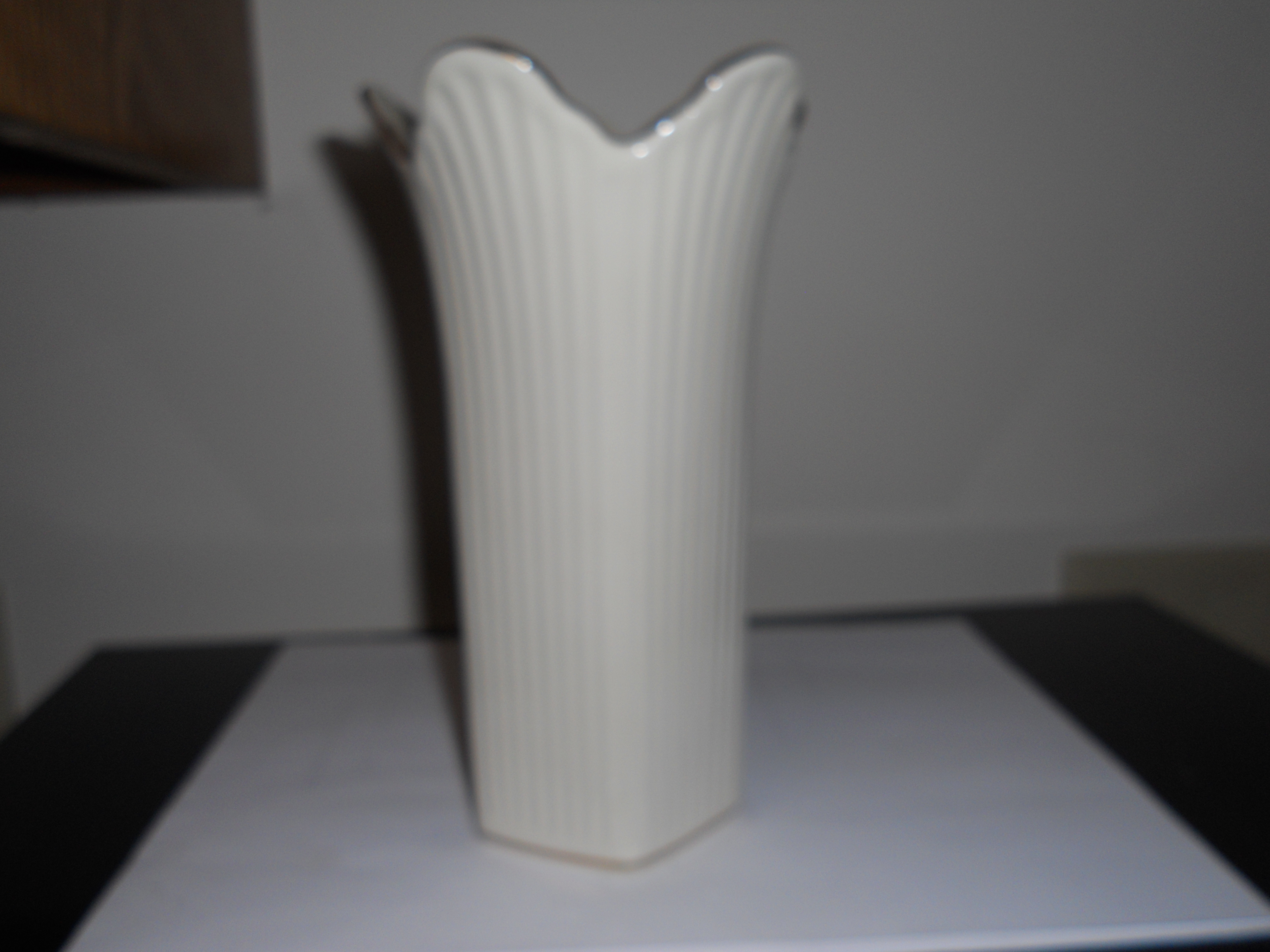 Lenox Meridan Collection Vase 8 inch
