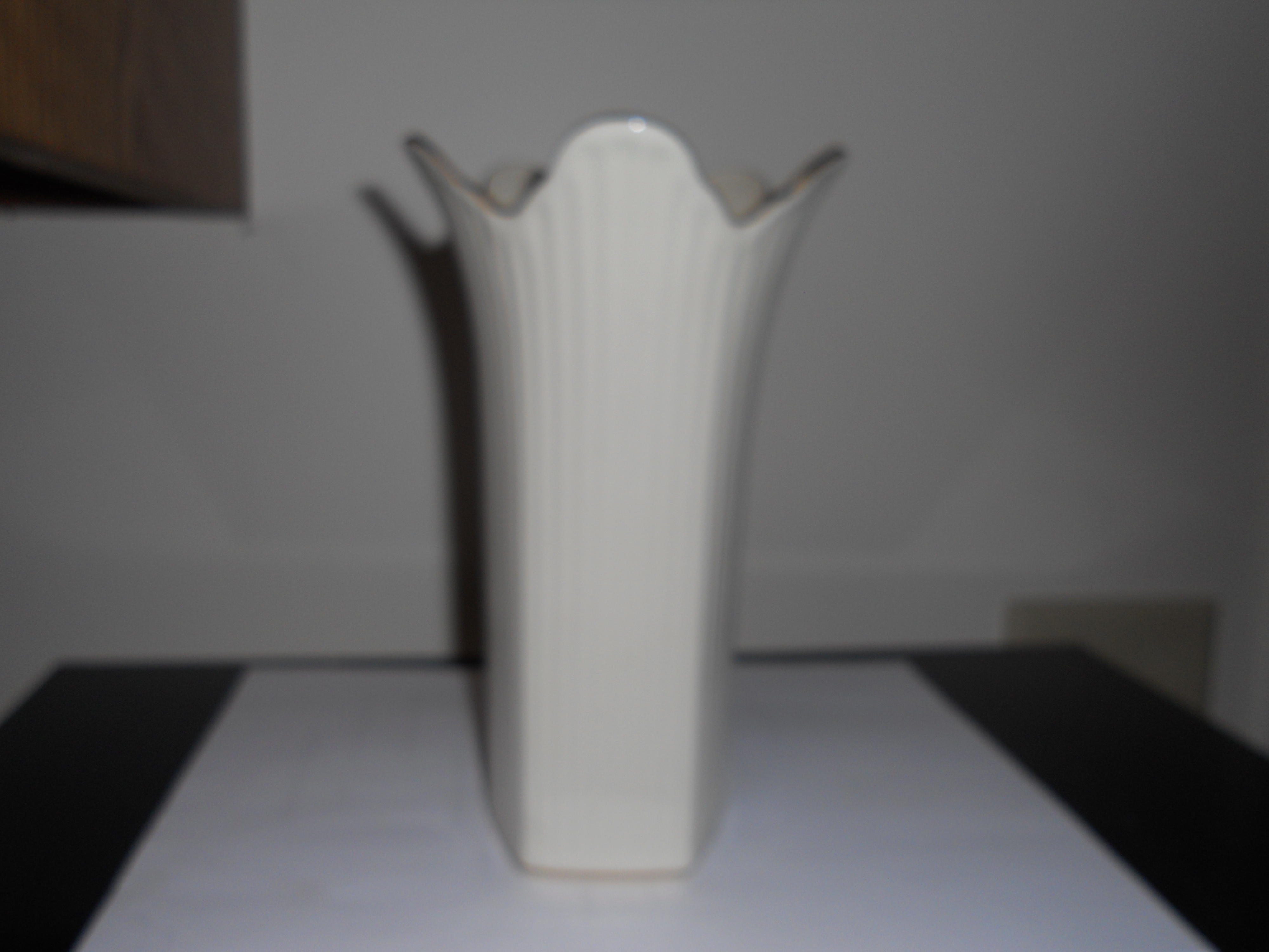 Lenox Meridan Collection Vase 8 inch