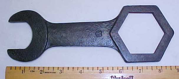 Double Ended Wrench Box / Open