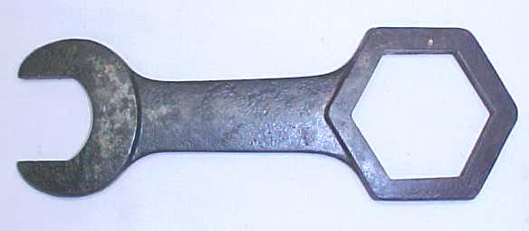 Double Ended Wrench Box / Open