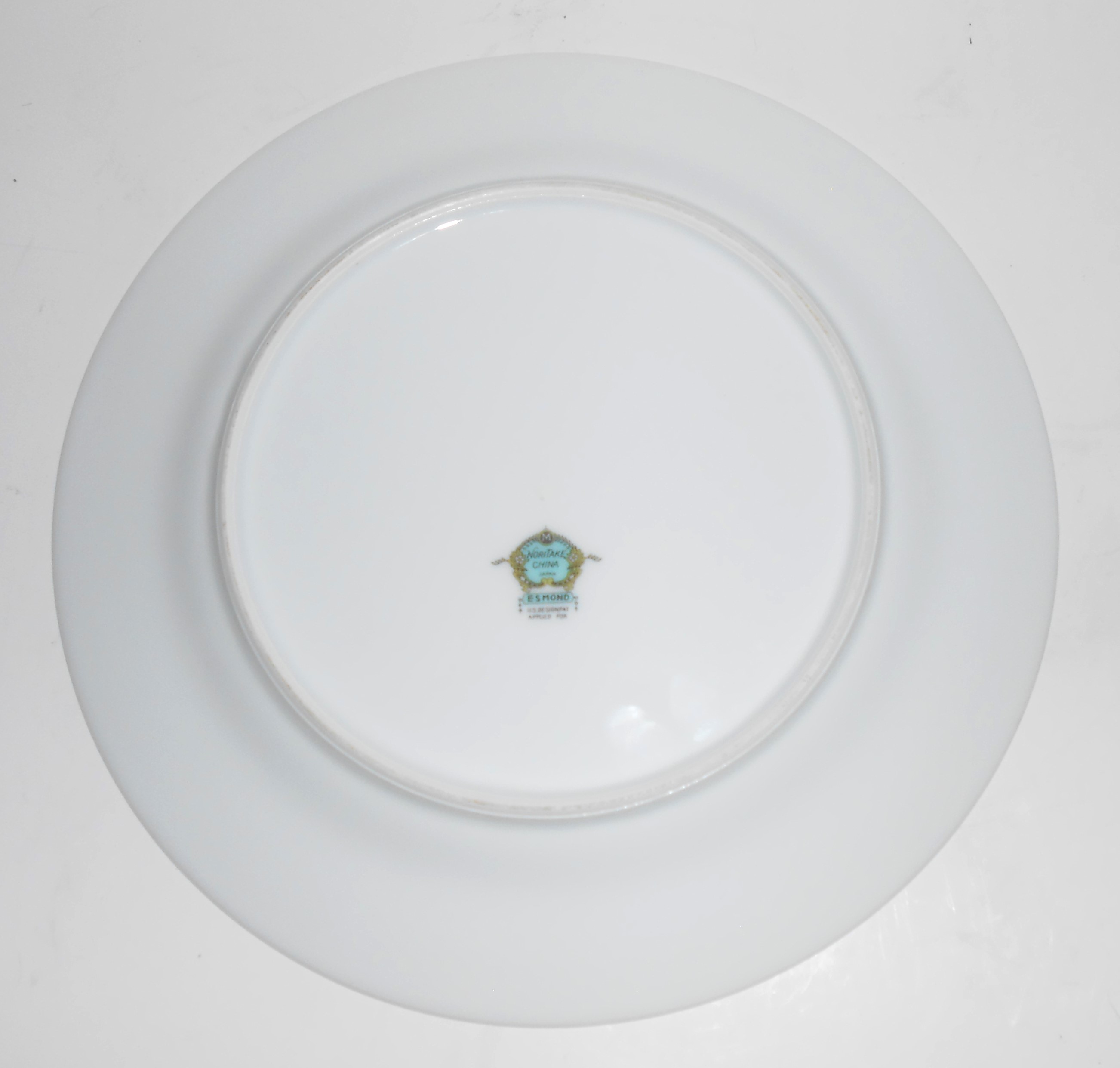 Noritake China Porcelain Esmond w/Gold Dinner Plate