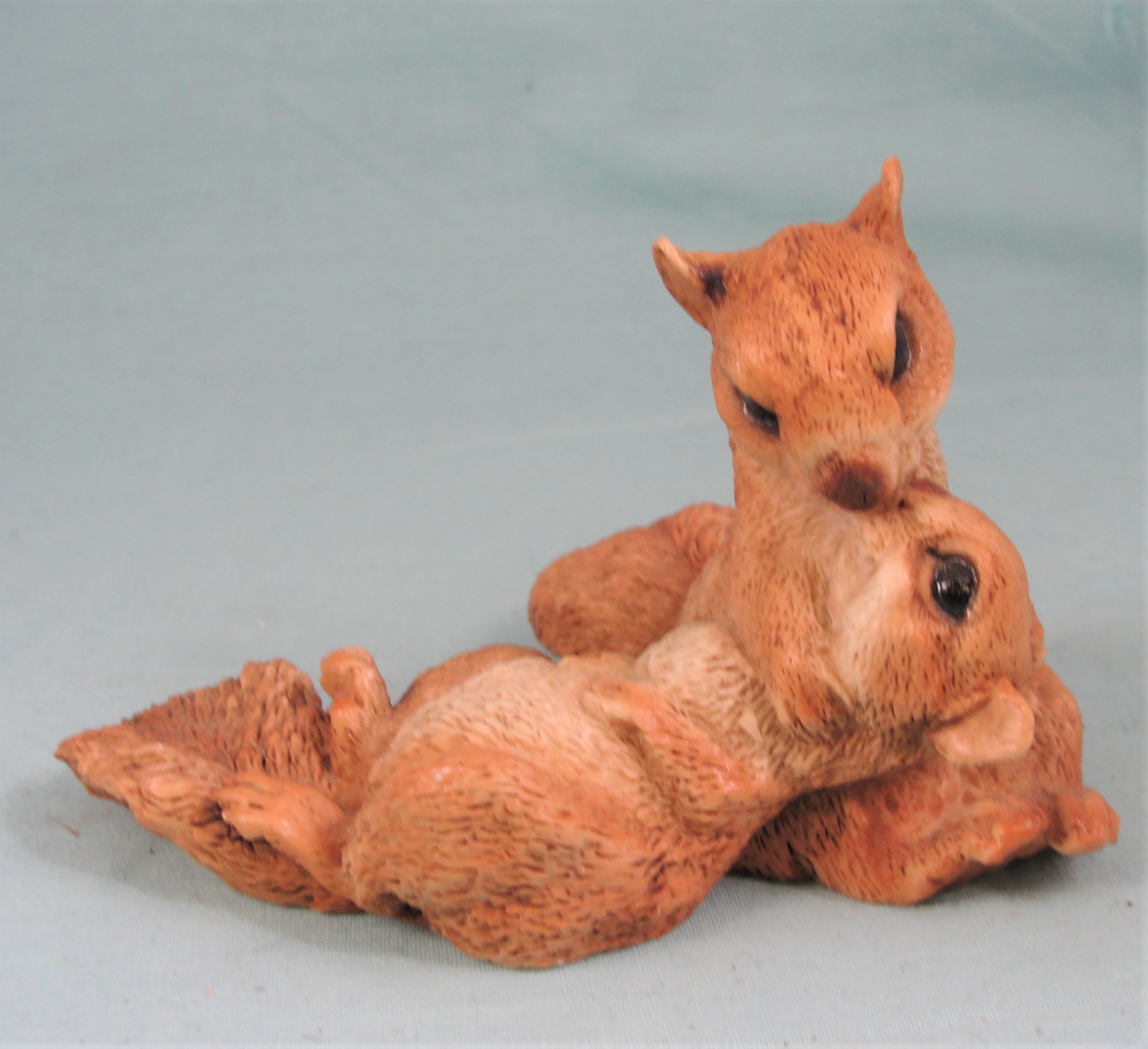 Castagna Italian Resin Loving Squirrel Pair