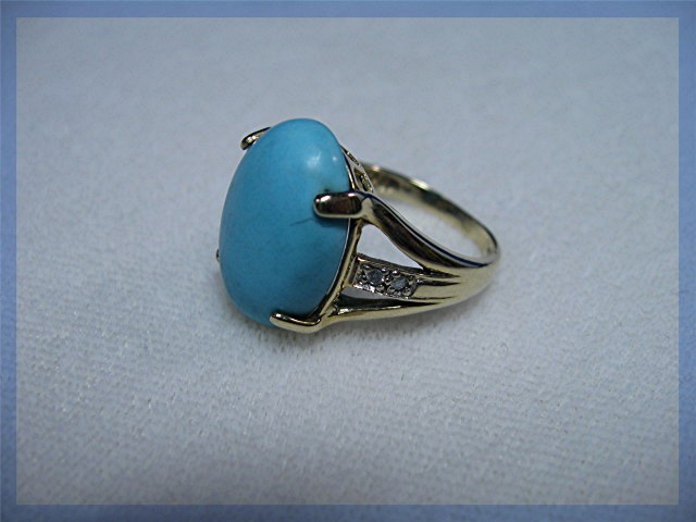 Ring 14K Yellow Gold Persian Turquoise Diamond