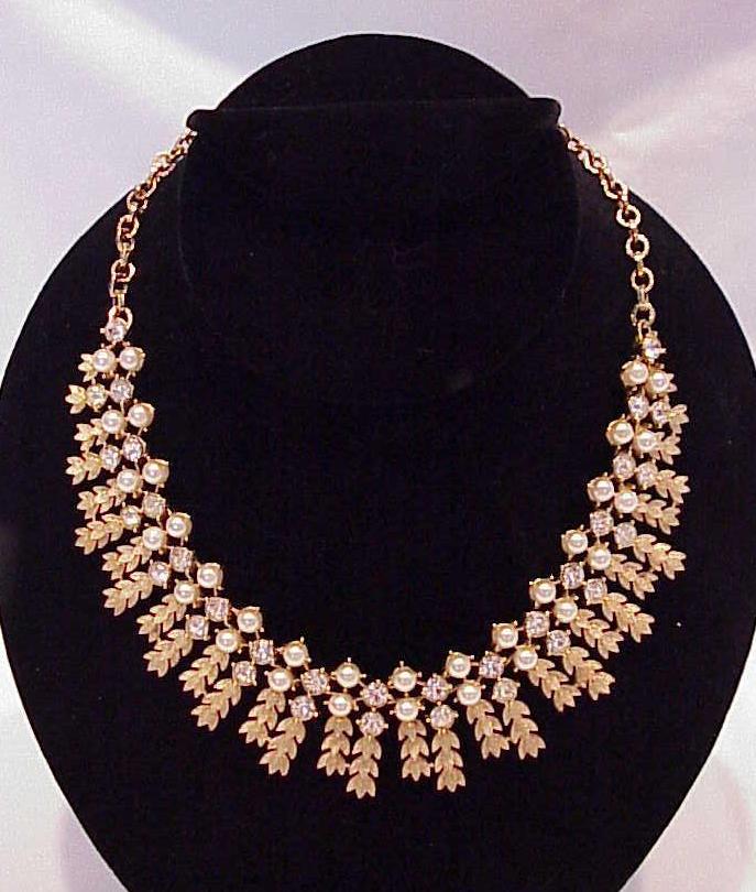 Sarah Coventry Rhinestone And Pearl Choker Necklace - Book Piece