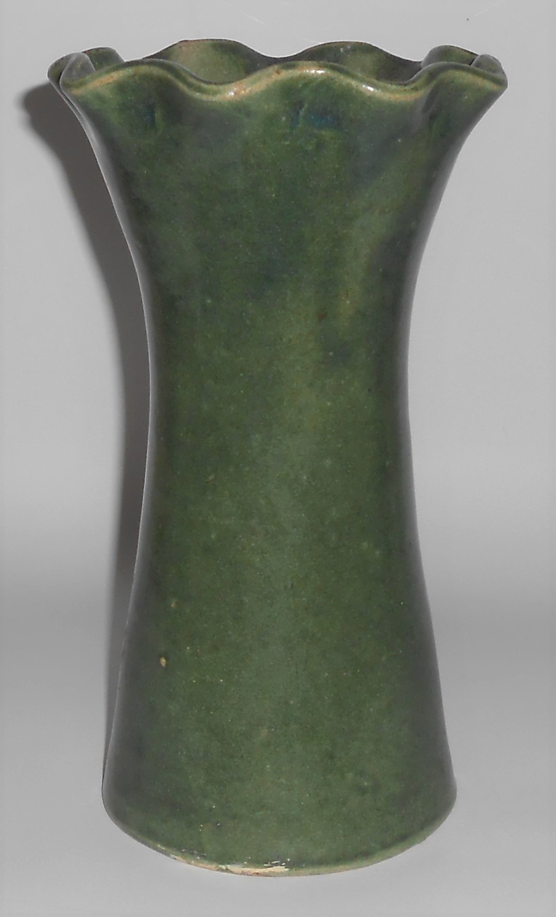 Pacific Stoneware Art Pottery Matte Green 9In Vase