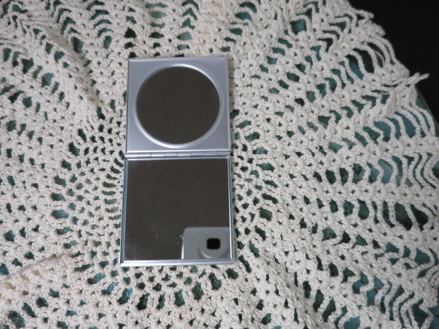 Vintage W hotels of New York Mirror Compact