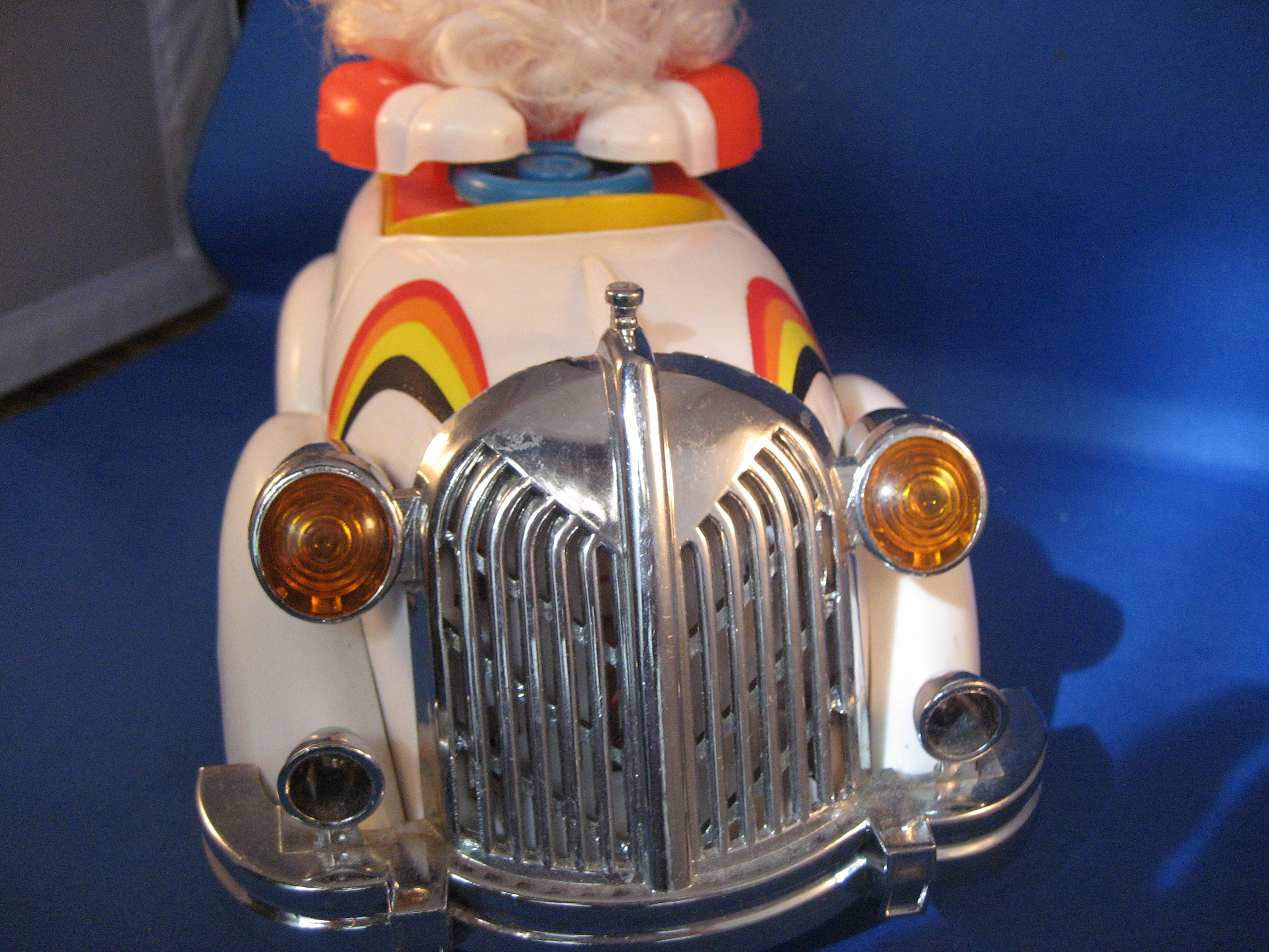 Mechanical Santa Driving a Car