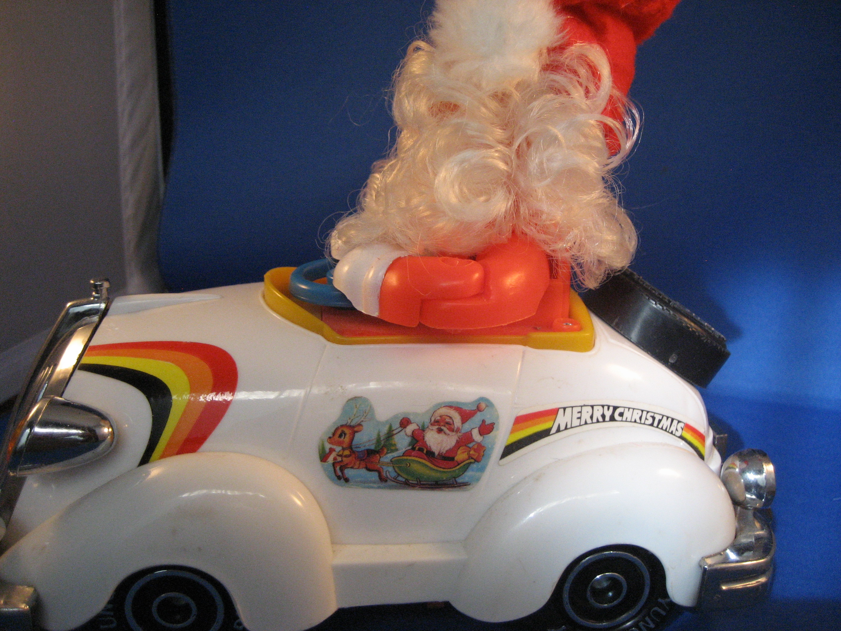 Mechanical Santa Driving a Car