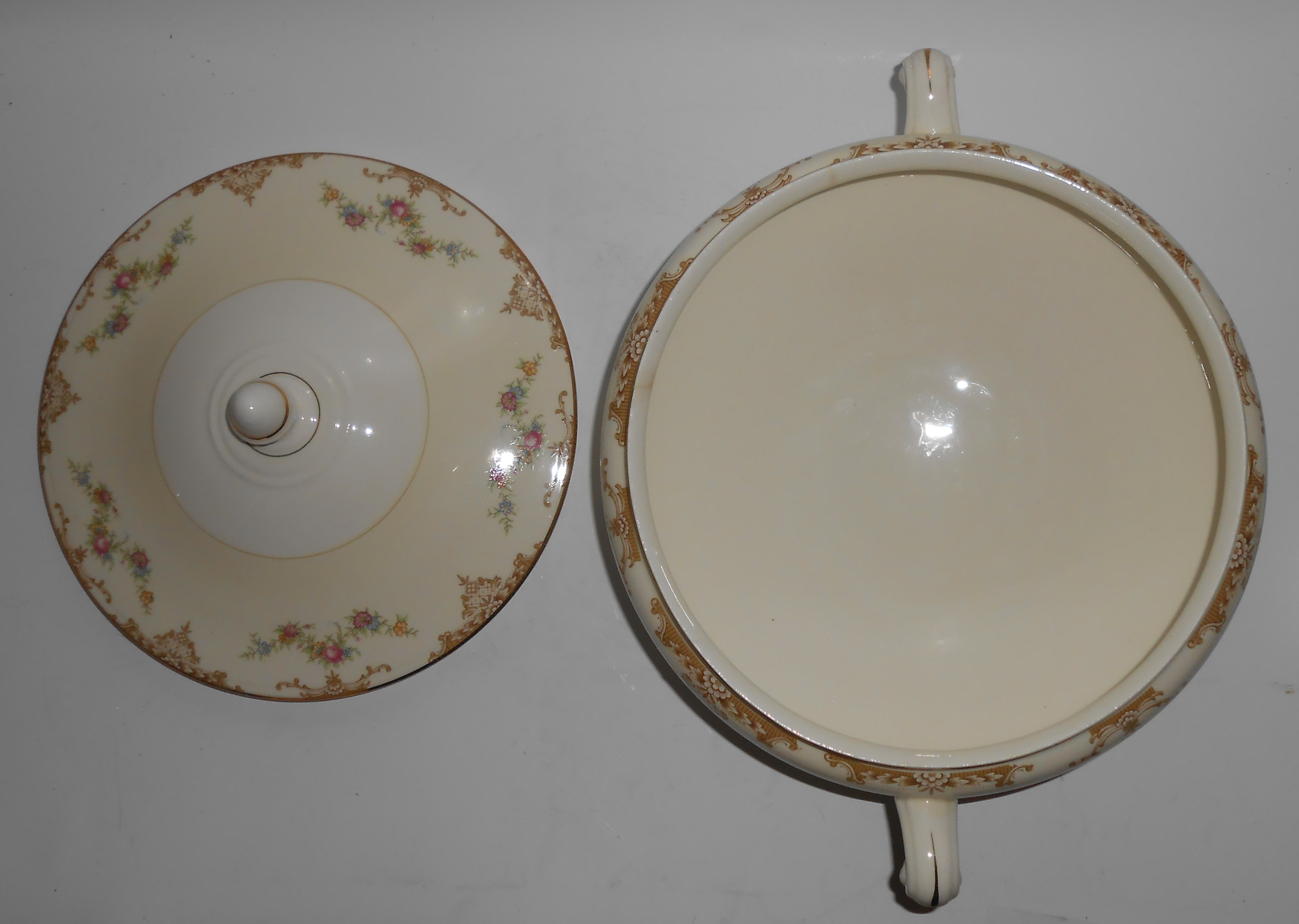 VINTAGE Homer Laughlin Company Aristocrat Eggshell Cove