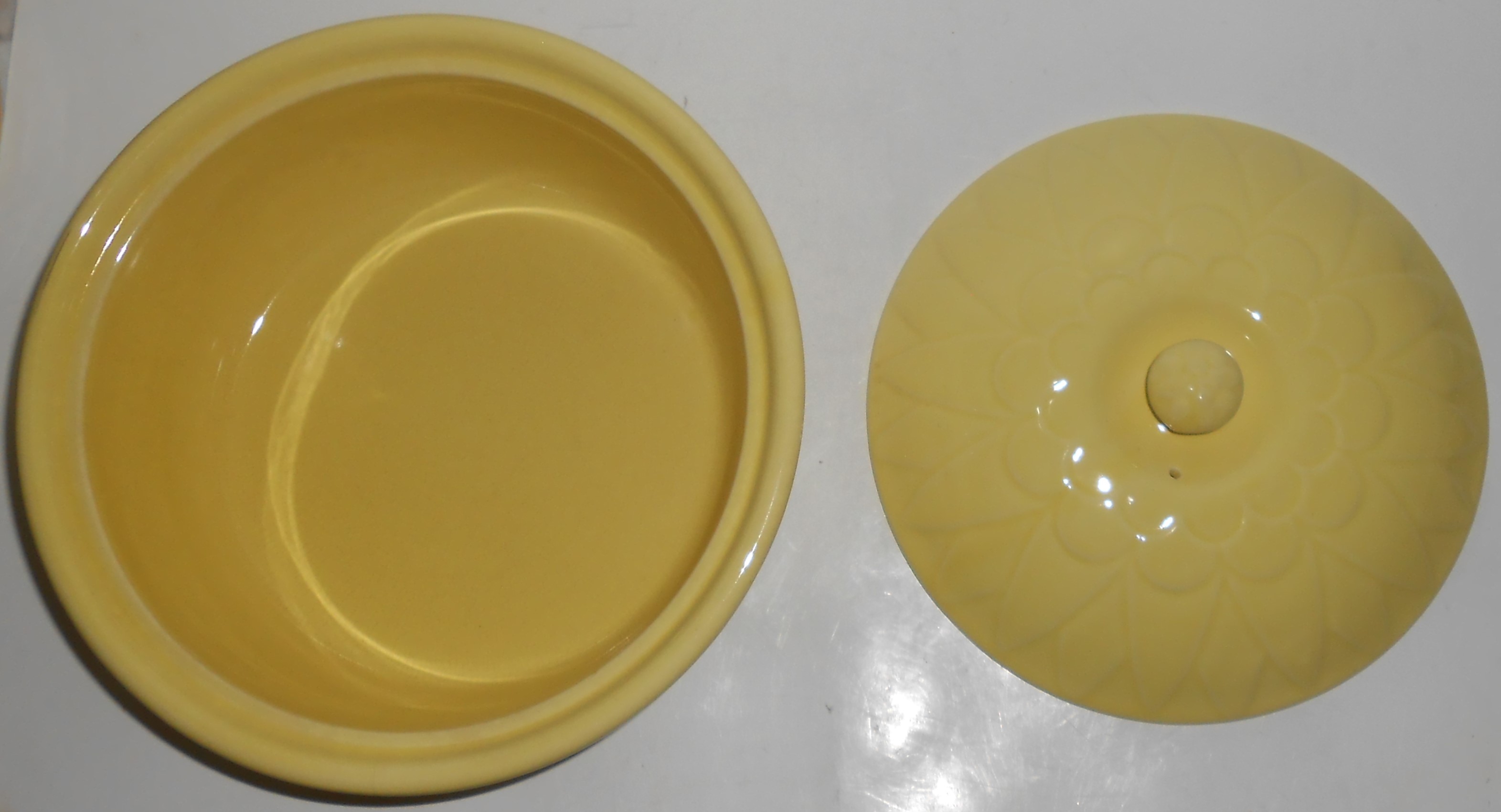 Coors Pottery Coorado Yellow Straight Casserole w/Lid