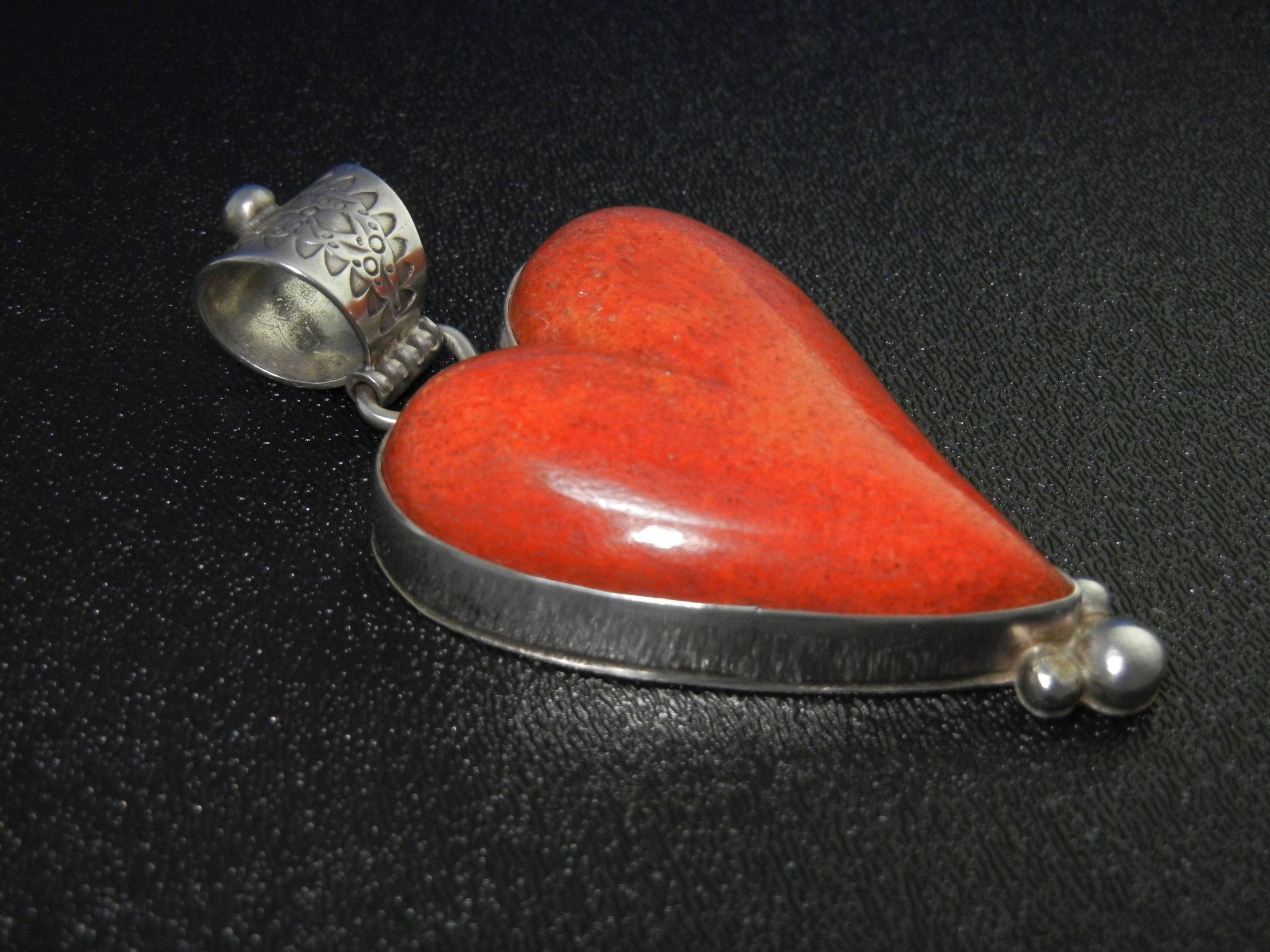 David Troutman Silver Creations Apple Coral Heart Penda