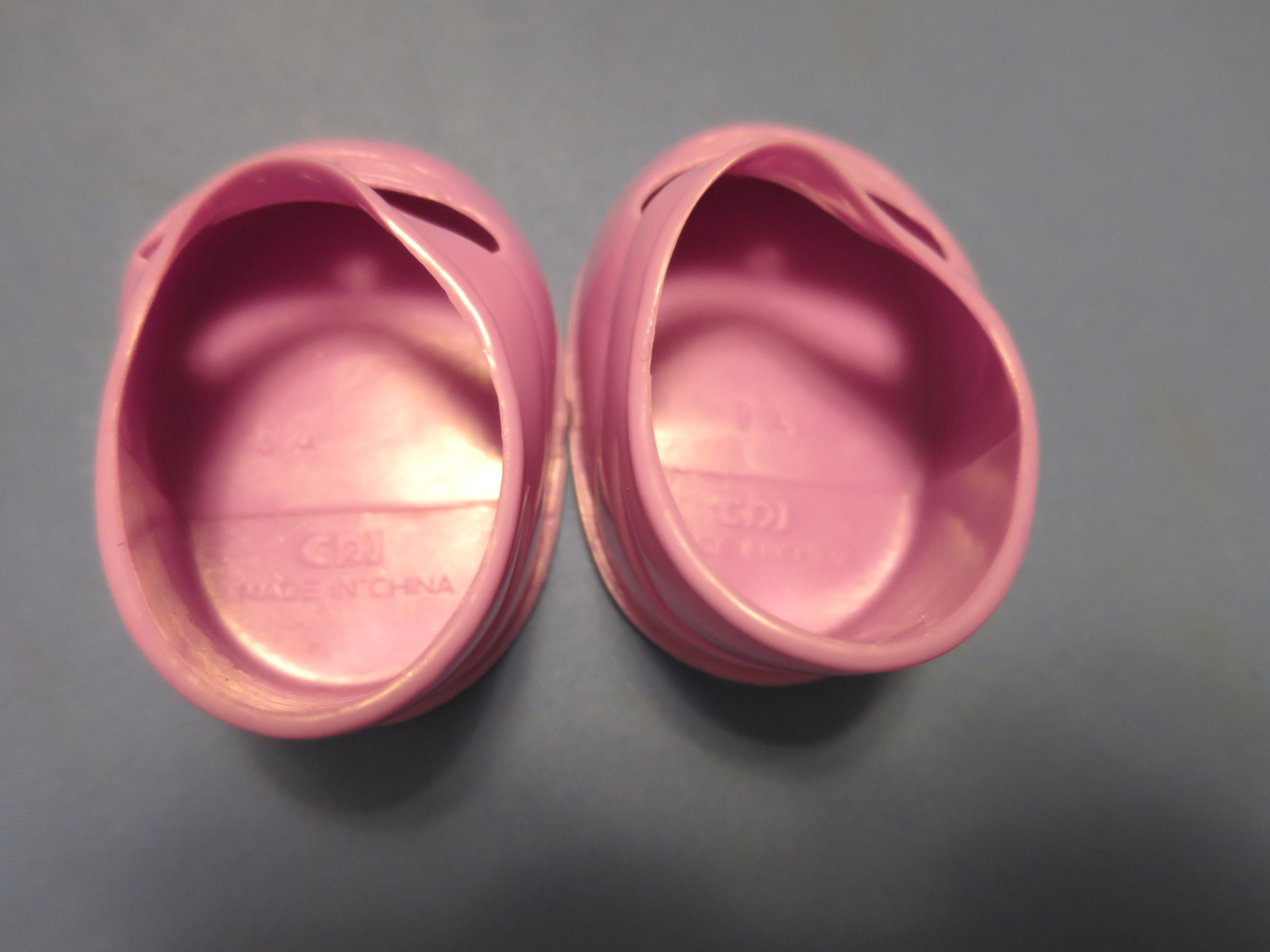 Doll Shoes Lavender Vinyl with front straps