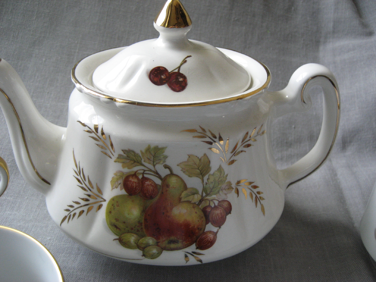 Price Tea Pot and Bavarian Cups