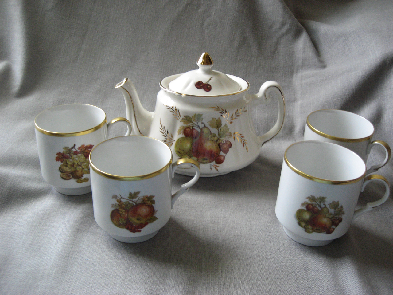 Price Tea Pot and Bavarian Cups