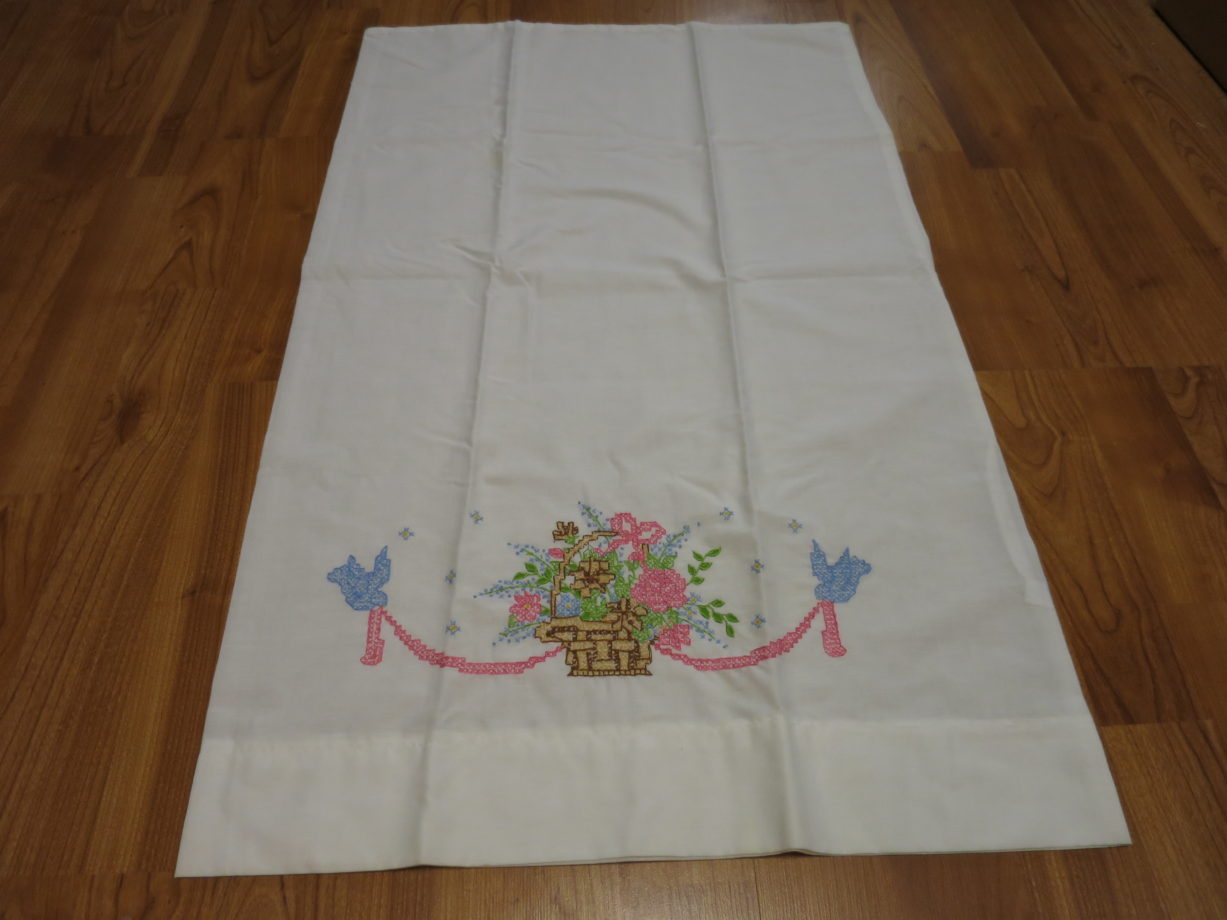 Vintage Embroidered Pilowcase set of 2 Flower Basket
