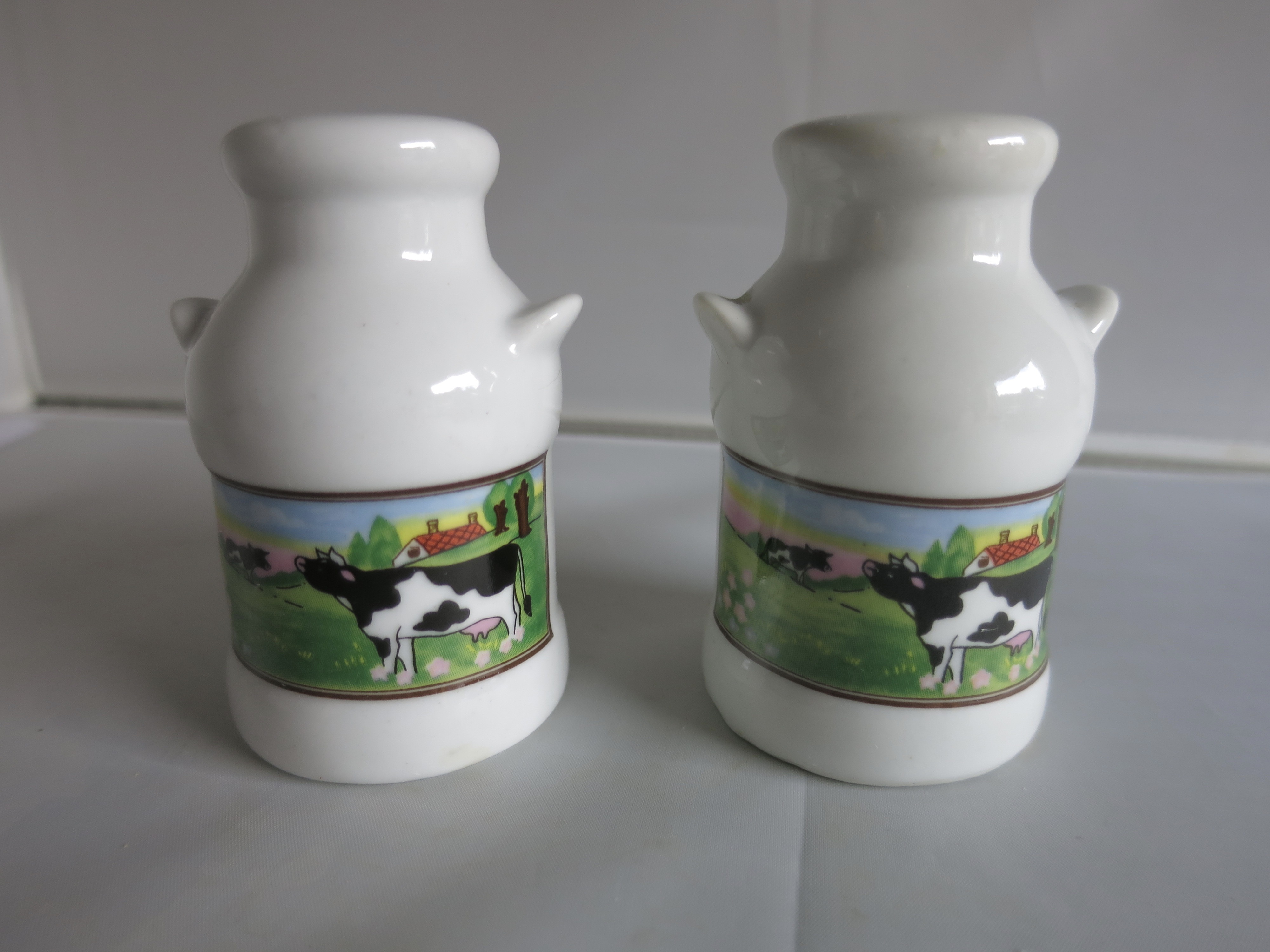 Milk Can Dairy Farm with Cows Salt and Pepper Shaker Set Ceramic