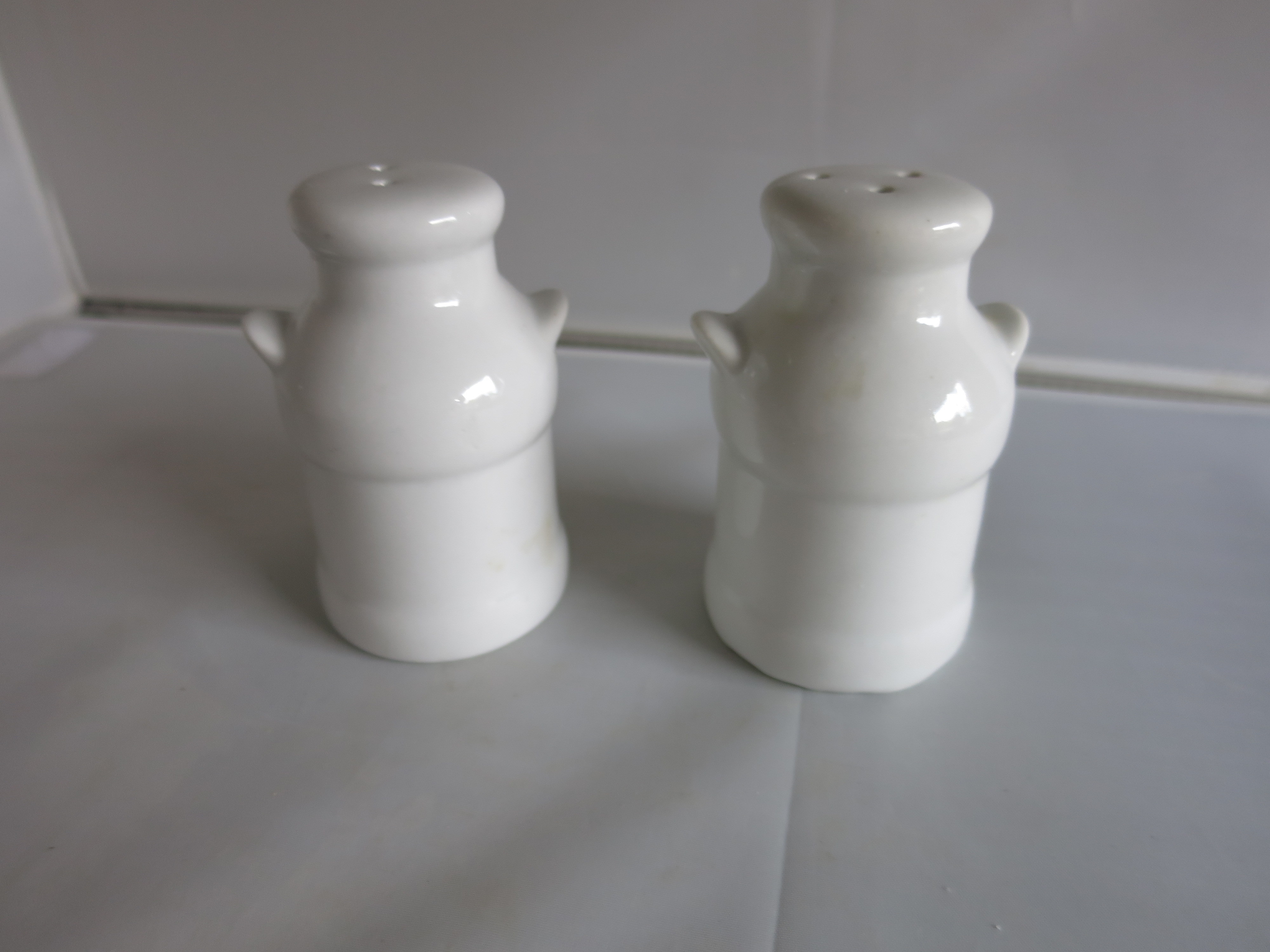 Milk Can Dairy Farm with Cows Salt and Pepper Shaker Set Ceramic