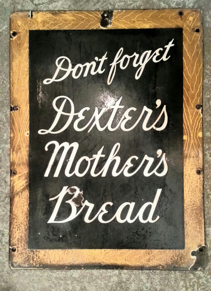 Dexter'S Bread Sign